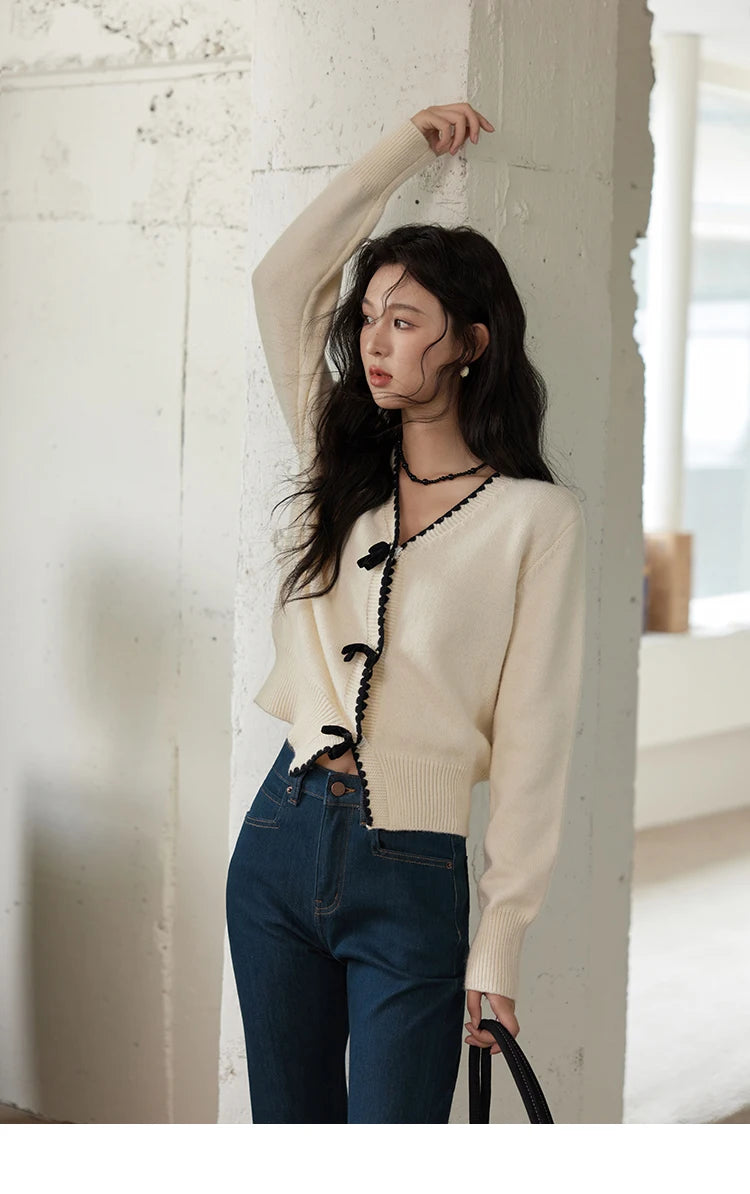 MISHOW Simple Knitted Cardigan Women V-Neck Single Breasted Bow Sweater Jacket Elegant French Long Sleeve Knitted Top MXD34Z0938