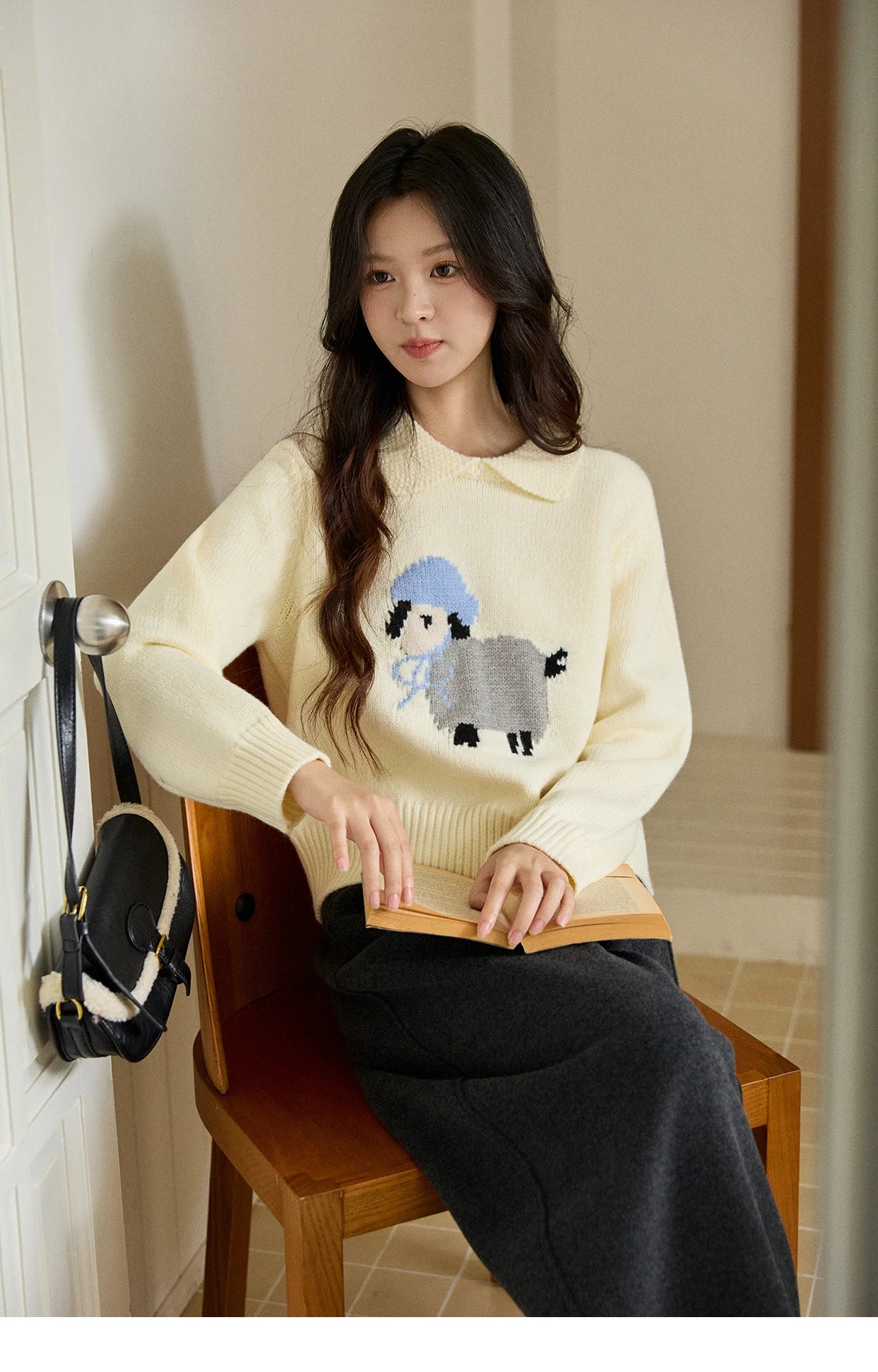 MISHOW Women's Beige White Knitted Sweater 2025 Autumn Winter Round Collar Sheep Pattern Loose Warm Pullover Sweaters MXE94Z2962
