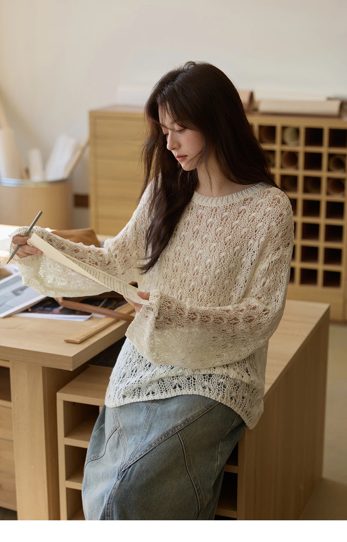 MISHOW Women's Hollow Knitted Tops 2025 Autumn Jacquard Weave Breathable Top Solid Dropped Sleeve Knitted Sweaters MXE43Z1360