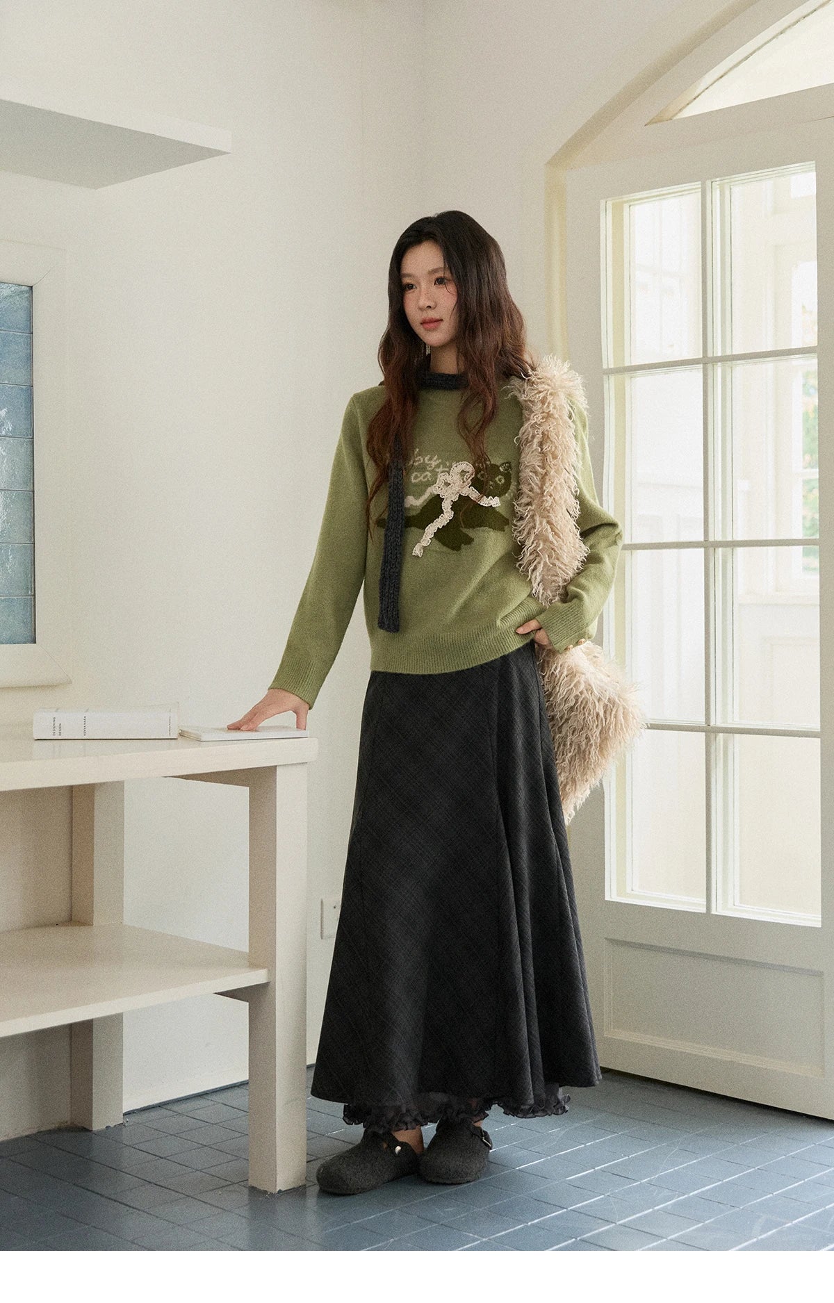 MISHOW Cat Jacquard Pullovers for Woman 2025 Winter Lazy Style Round Neck Three-dimensional Bow Loose Knit Sweater MXE86Z2750
