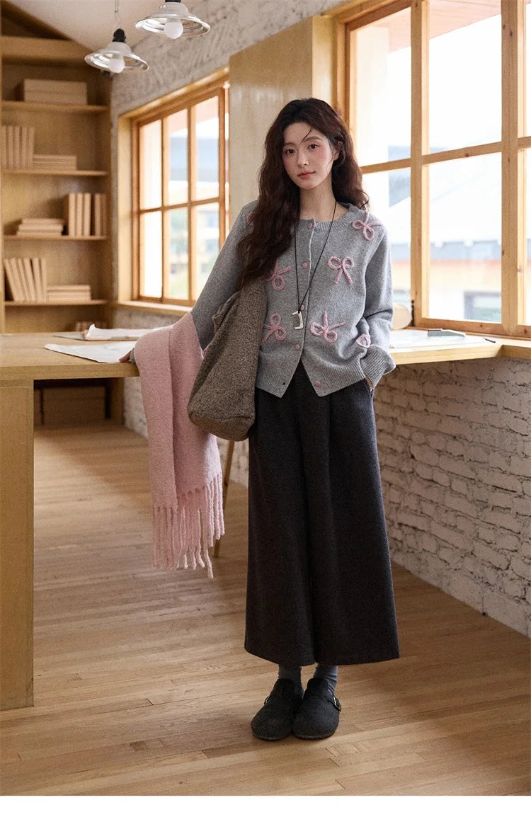 MISHOW Women's Pants 2025 Fashion Gray Wool Wide-leg Pants High-waisted Cropped Retro Style Commuting Pants Warm MXE90K1128