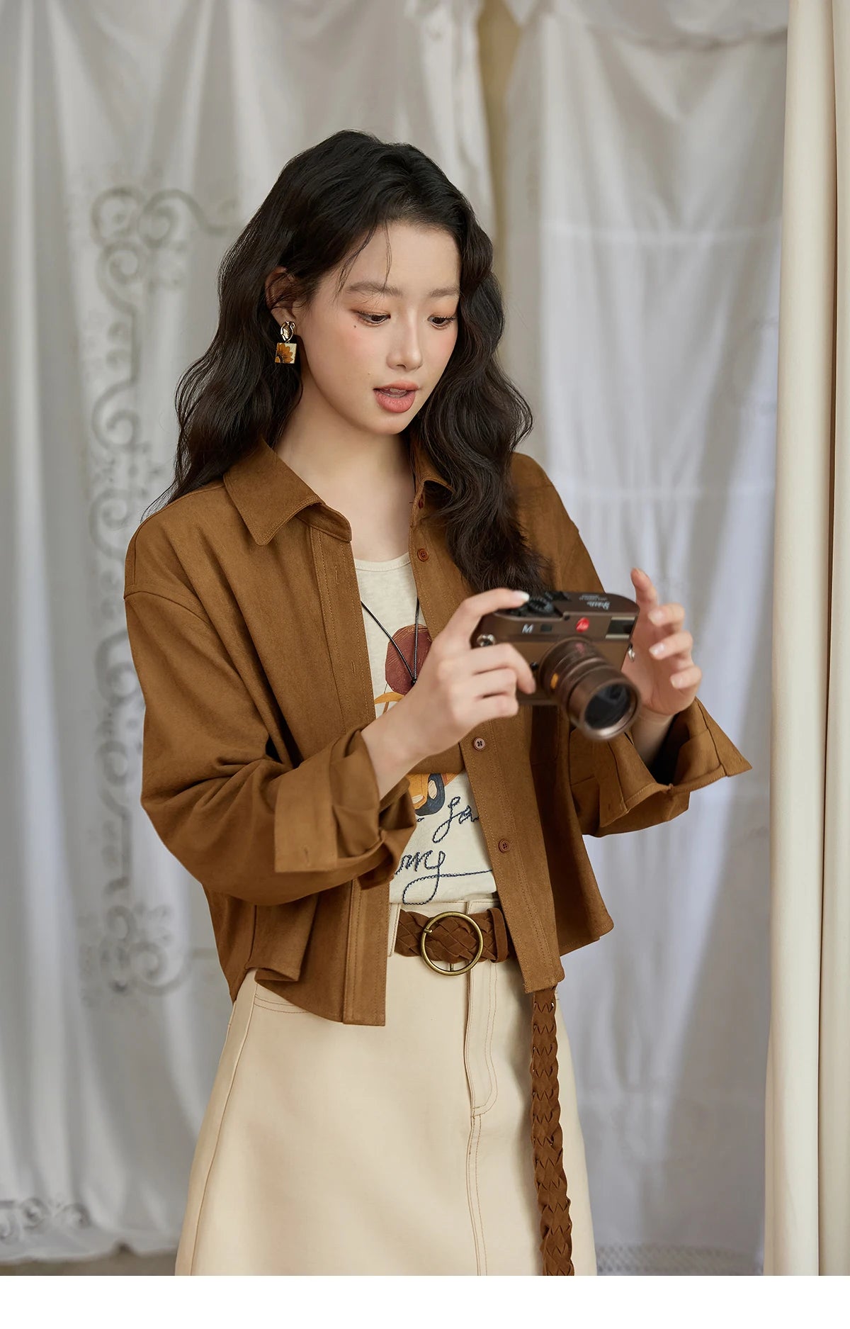 MISHOW Autumn Women's Jacket Retro Turn Down Collar Short Jacket Dropped Patch Pocket Casual Outerwear with Pendant MXE45C2413