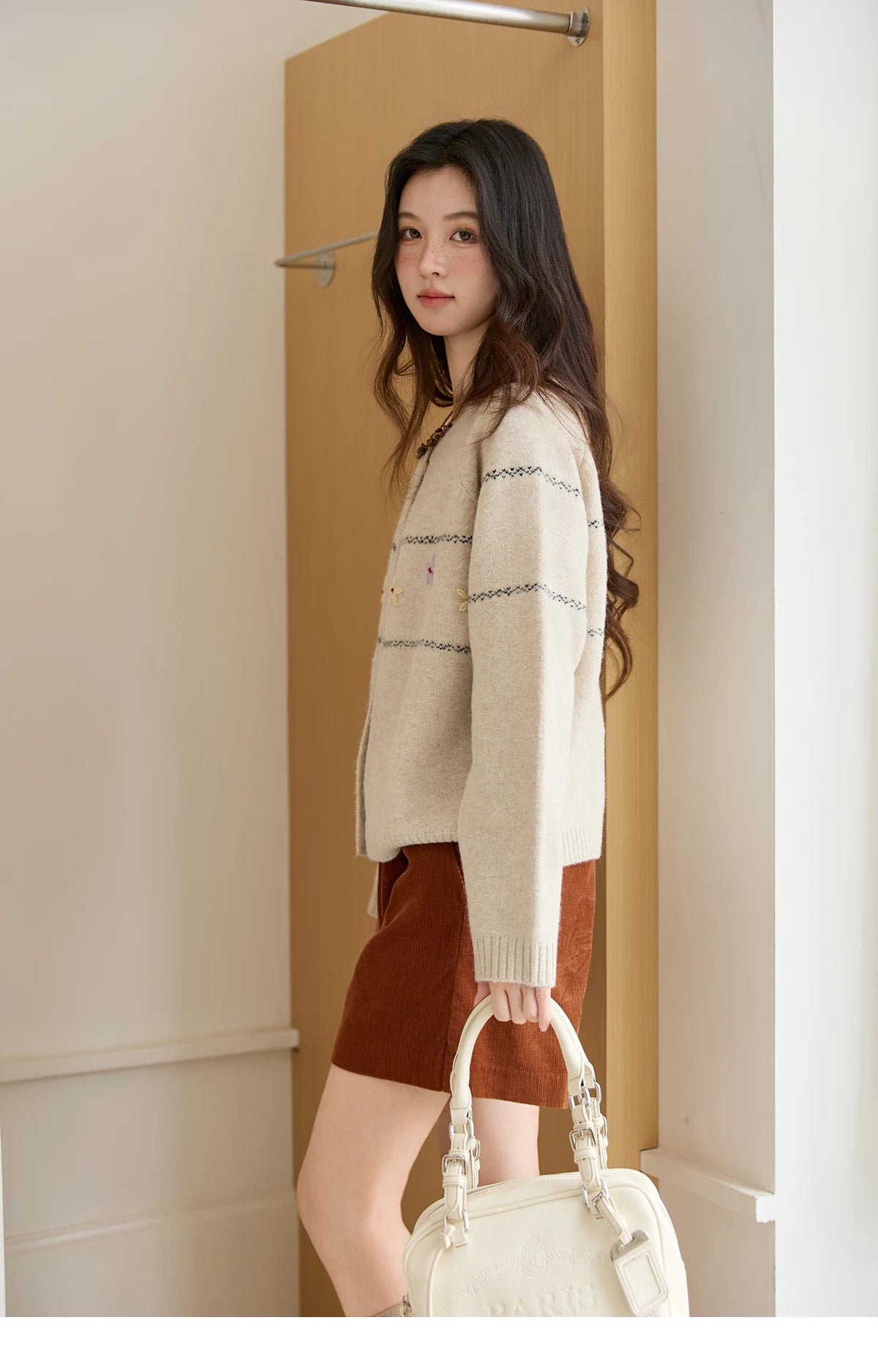 MISHOW Women Cardigan Long Sleeve 2025 Autumn Winter Flower Embroidered Knitted Cardigan Commute Loose Blue Knit Top MXE46Z2581