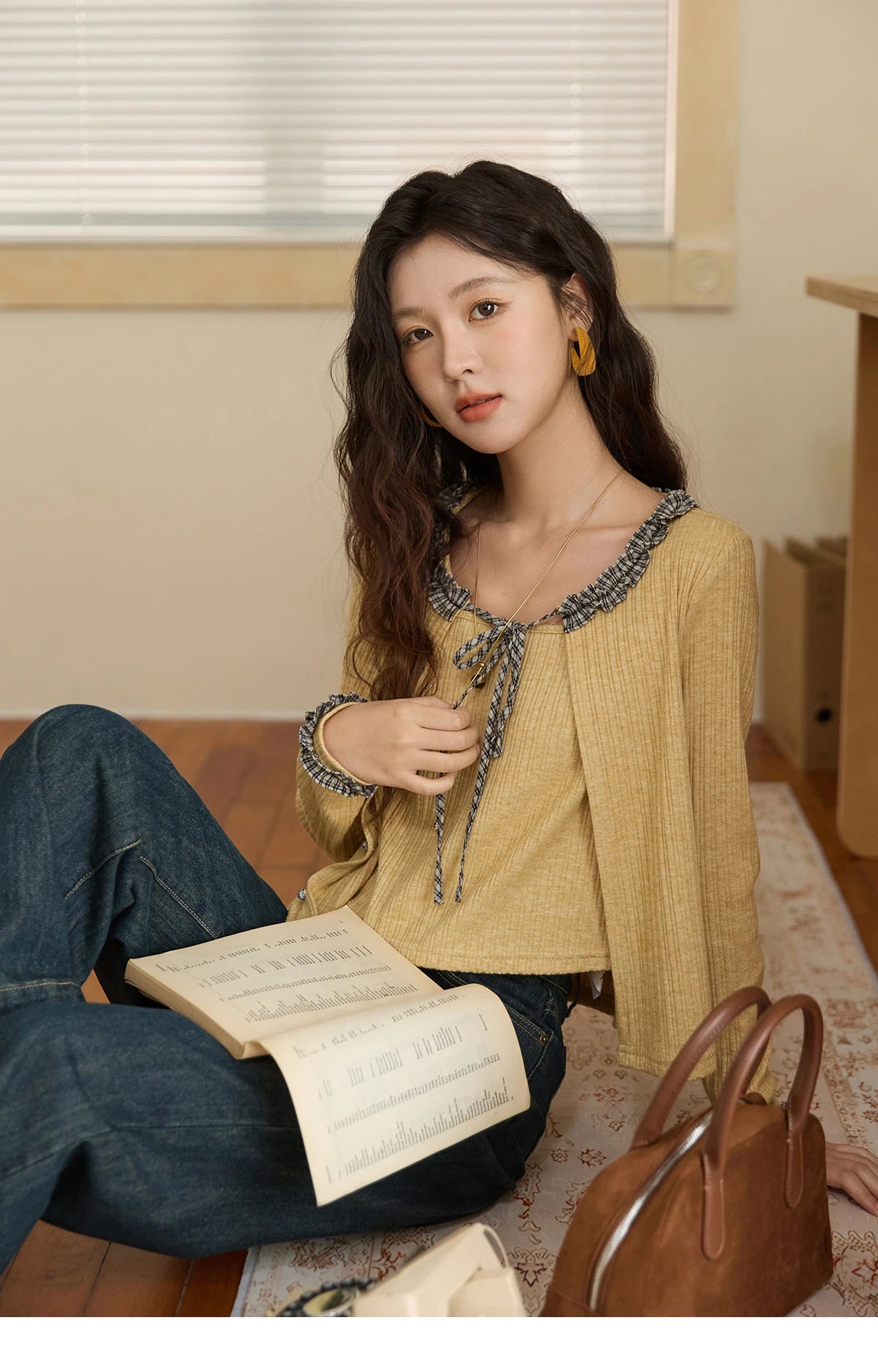 MISHOW Plaid Black Fungus Edge Tied Knitted Sweater for Women Autumn 2025 Pit Striped Knitted Fake Two-piece Top MXE44Z1361