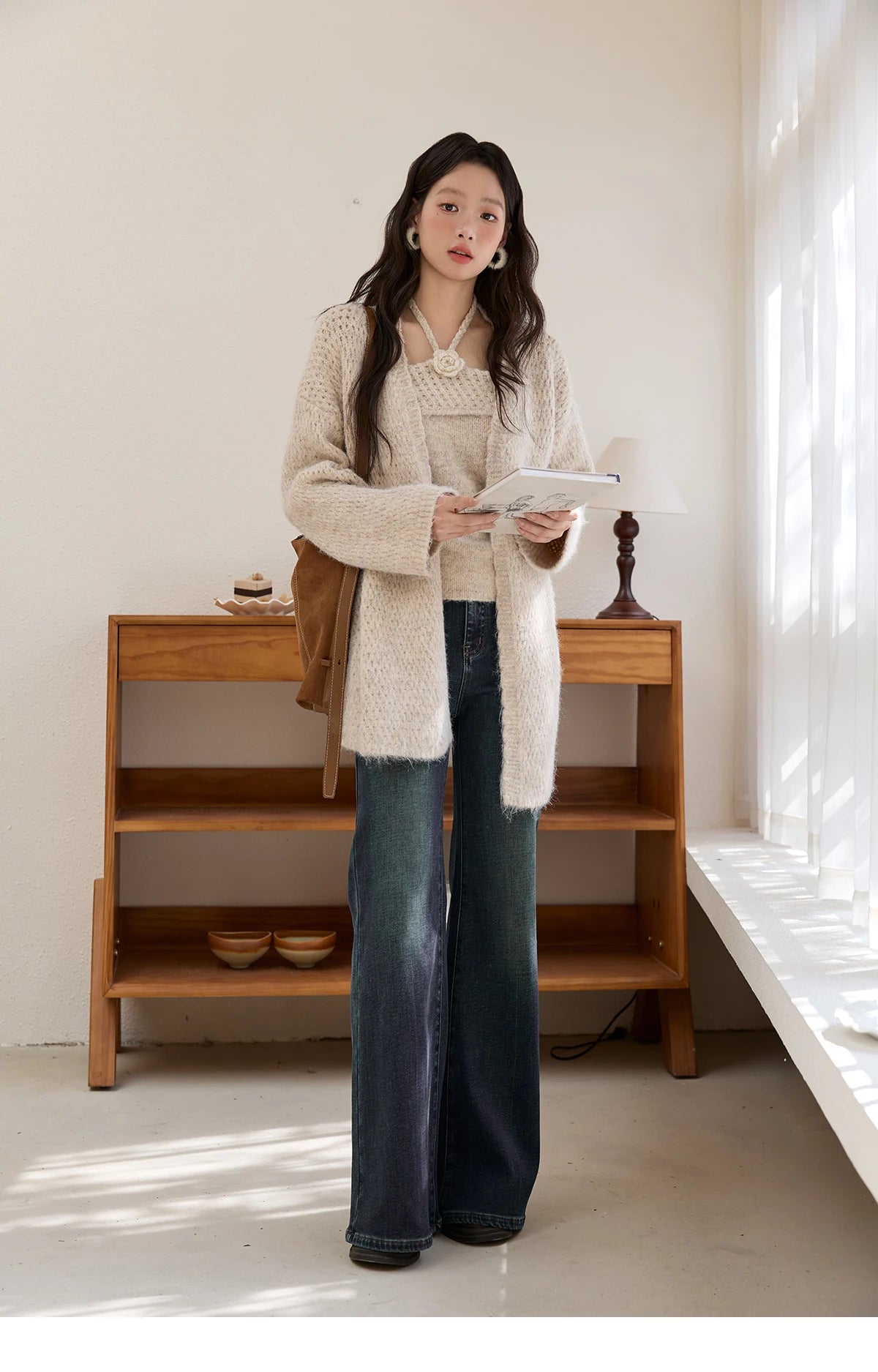 MISHOW Apricot Knitted Halter Two-Piece Set Women's 2025 Autumn Winter Retro Flower Decoration Commute Cardigan Set MXE51T1424