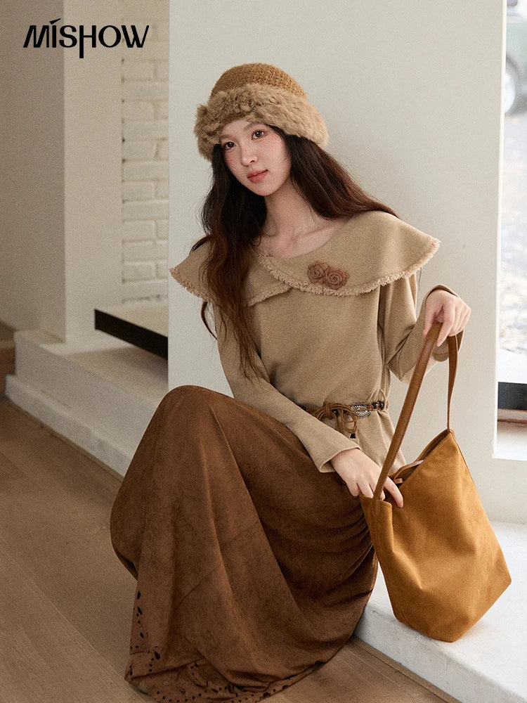 MISHOW  Women's Long-sleeved Tops 2025 Winter Retro Brown Three-dimensional Flower Decoration Round Neck Knitted Tops MXE51Z2593