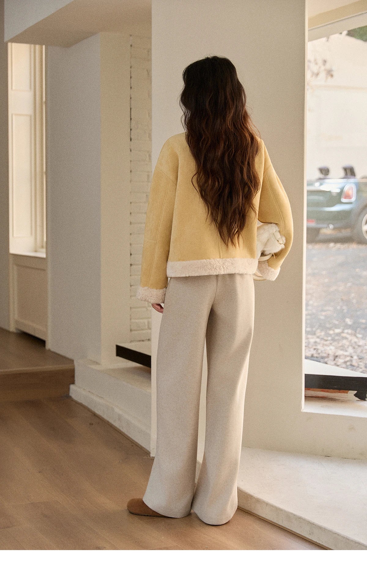 MISHOW  Woman Yellow Jackets 2025 Winter Suede Fur Collar Short Coat Luxury Comfortable Single-breasted Commuter Coat MXE89W0897