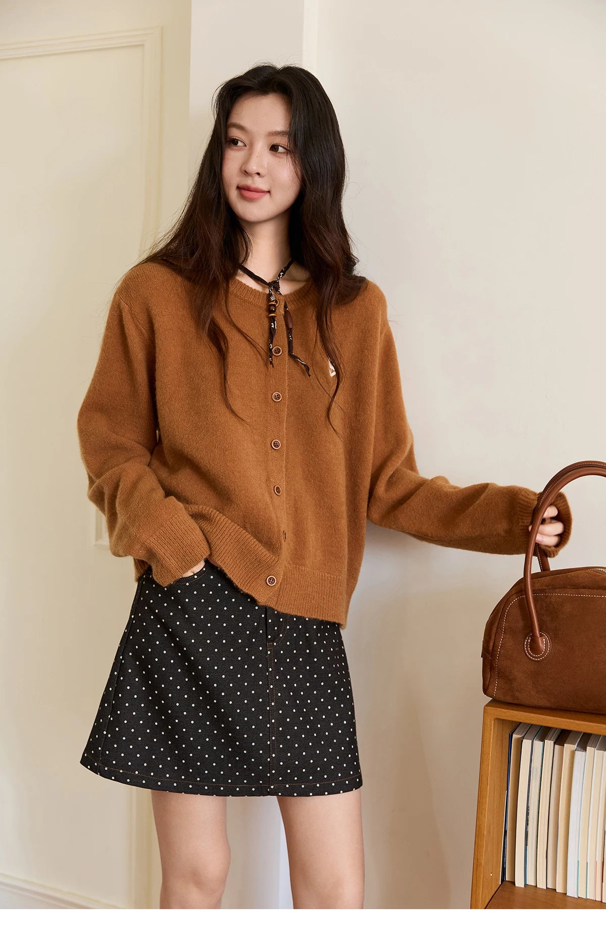 MISHOW Retro Flower Embroidery Cardigan for Women 2025 Round Neck Single Breasted Buckle Loose Knit Autumn Cardigan MXE46Z2588