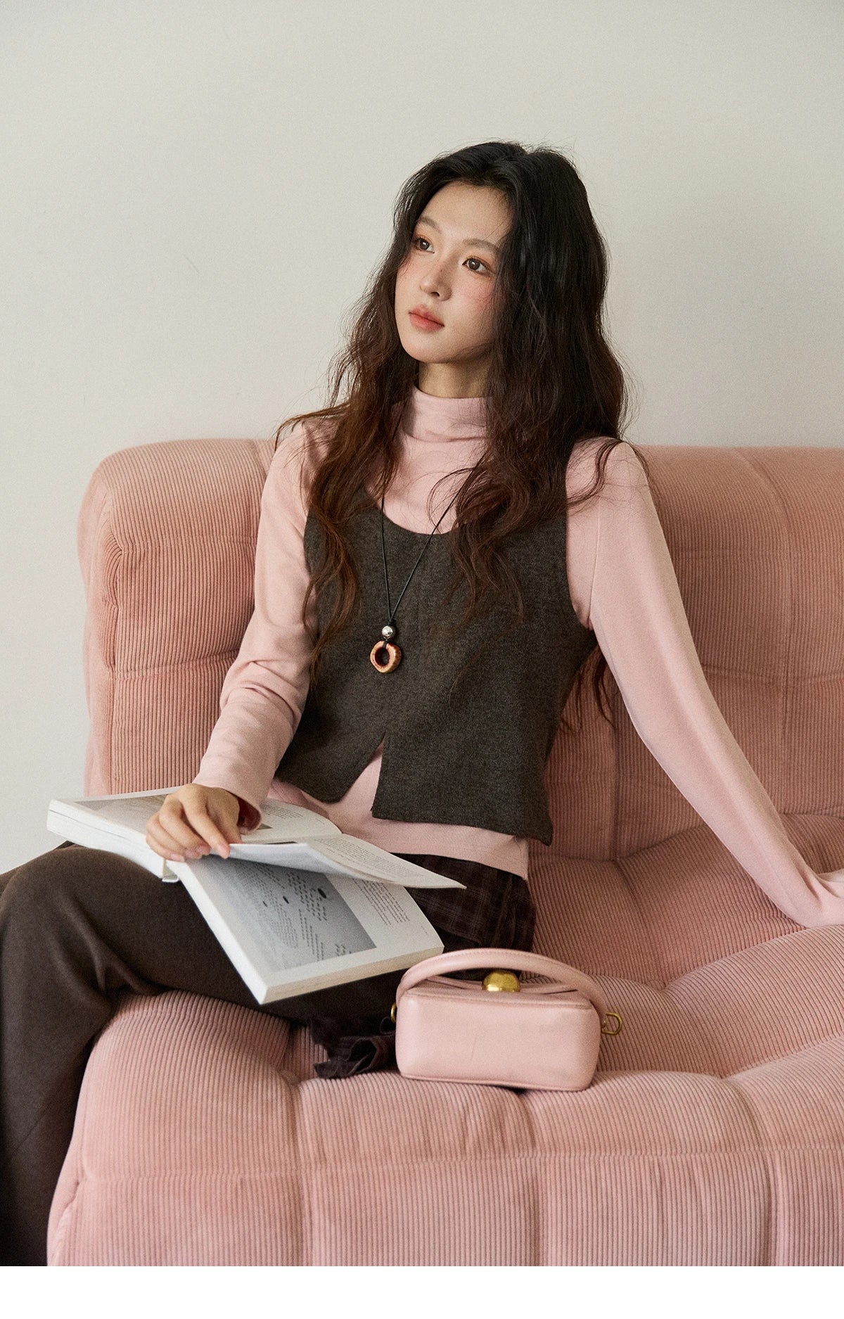 MISHOW Two-piece Suit for Women 2025 Winter Retro Turtleneck Knit Long-sleeved Tops Square Collar Vest Woman Set MXE88T1440