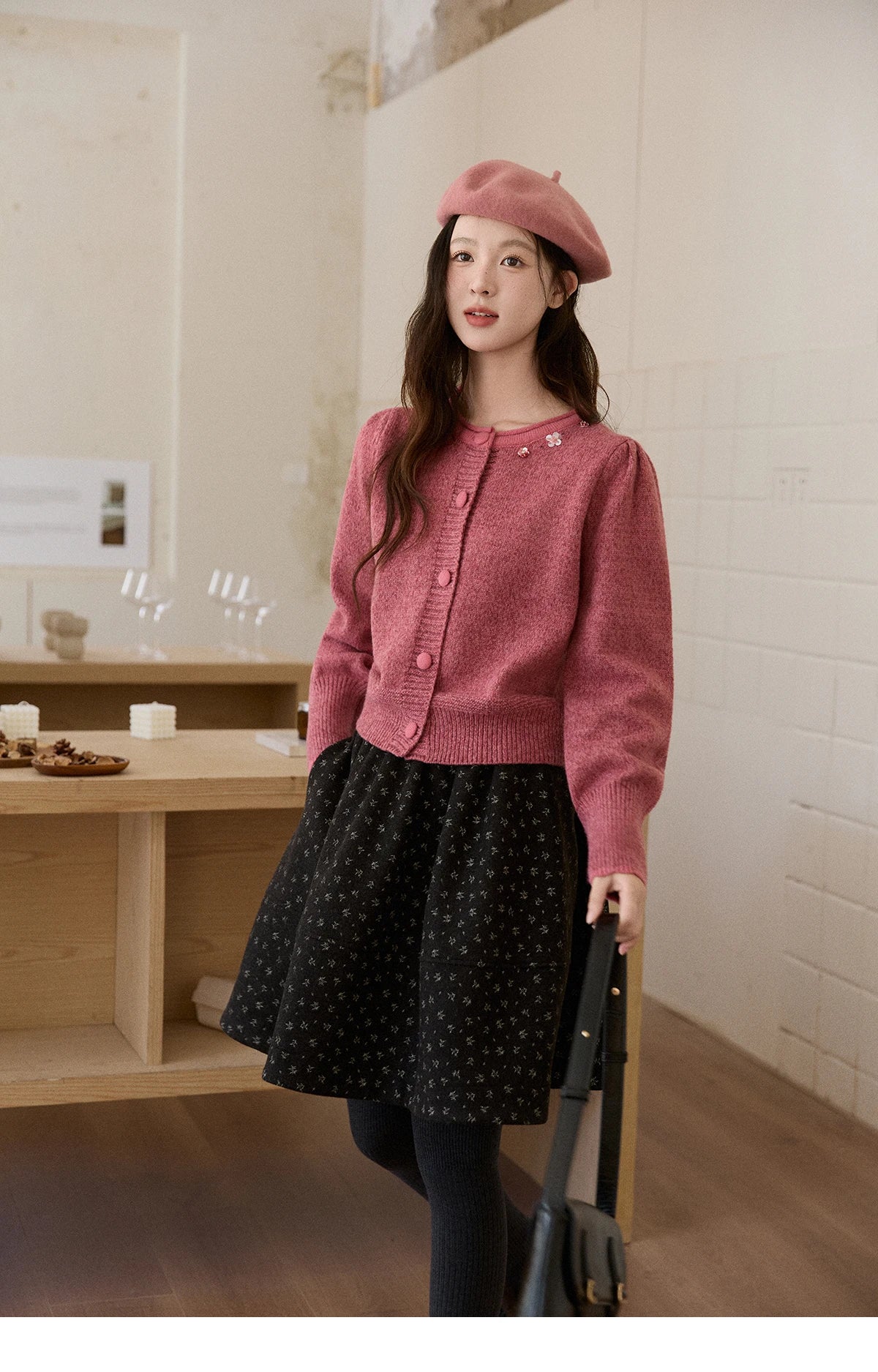 MISHOW Rose Red Sequin Beaded Floral Cardigan 2025 Winter Slight Puff Sleeve O-Neck Sweater Thick Warm Short Knitwear MXE93Z2808