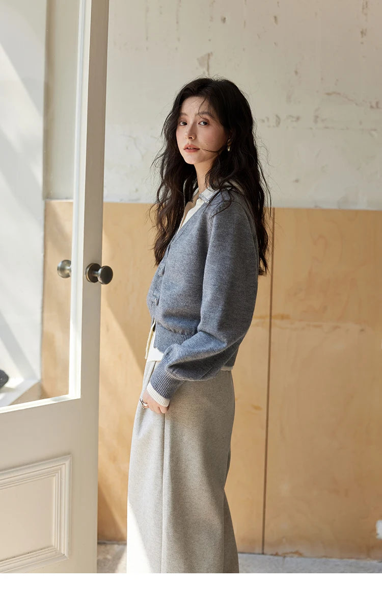 MISHOW Fake Two-piece Sweater Women Fashion Splicing Lapel Knitwear 2024 fall winter New Design Retro V-neck Cardigan MXD41Z0712