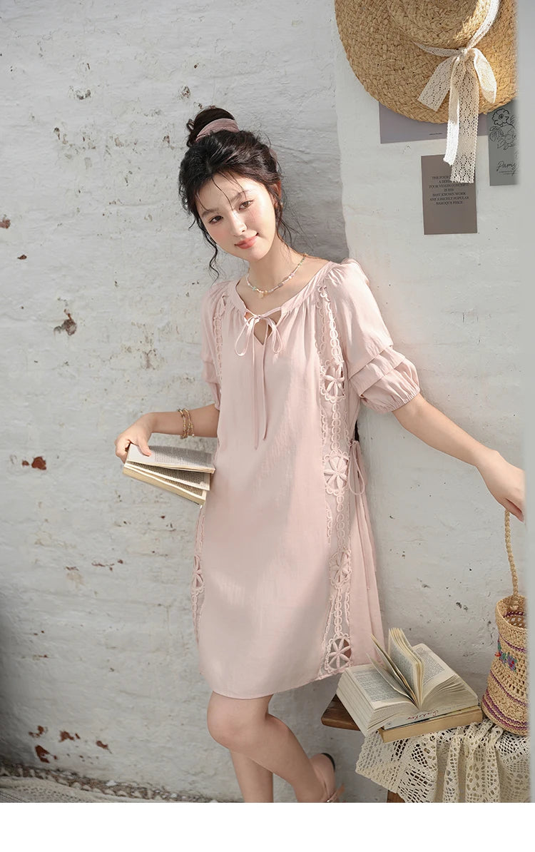 MISHOW Vacation Tea Break Sweet Dress 2024 Summer French Temperament Hollowed Out Dresses Embroidered Lace-up Dress MXD30L1950