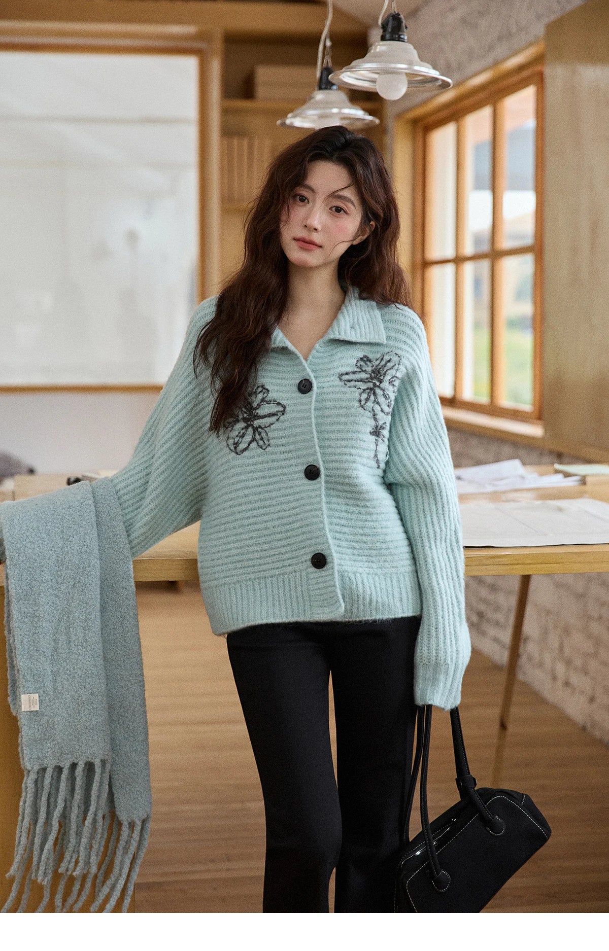 MISHOW Flower Jacquard Knit Cardigan Woman 2025 Winter Retro Luxury Loose Blue Stand-up Collar Outerwear Casual Top MXE86Z2665
