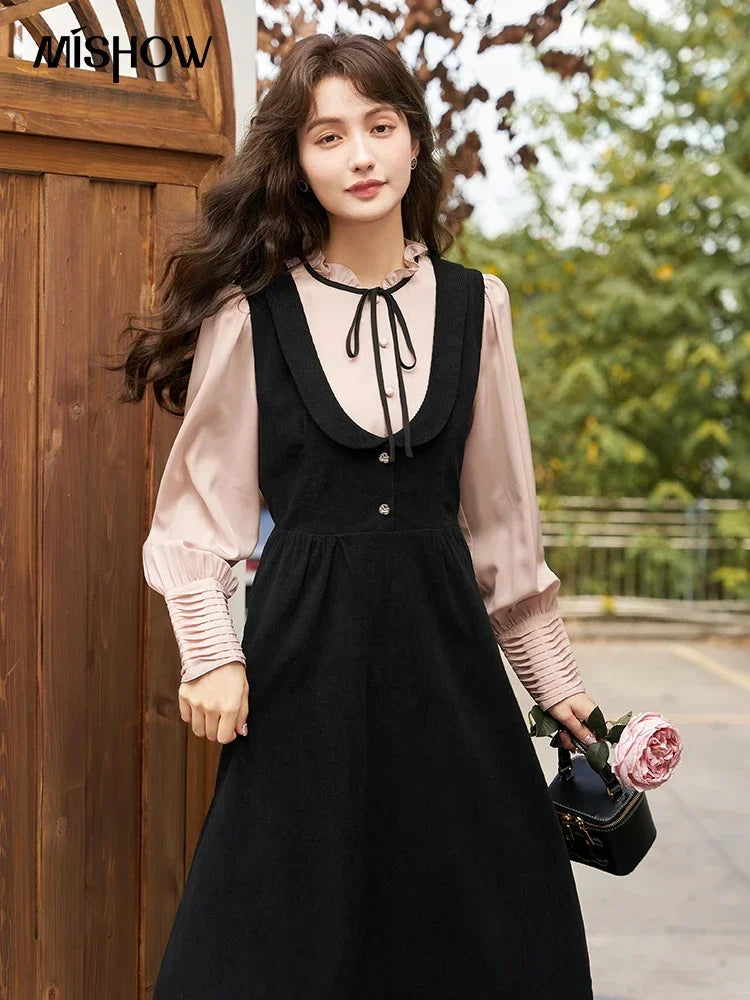 MISHOW French Vintage Strap Dress Autumn 2025 A-LINE U-Neck Sleeveless Black Temperament Pullover Mid-Calf Dresses MXC43L1570