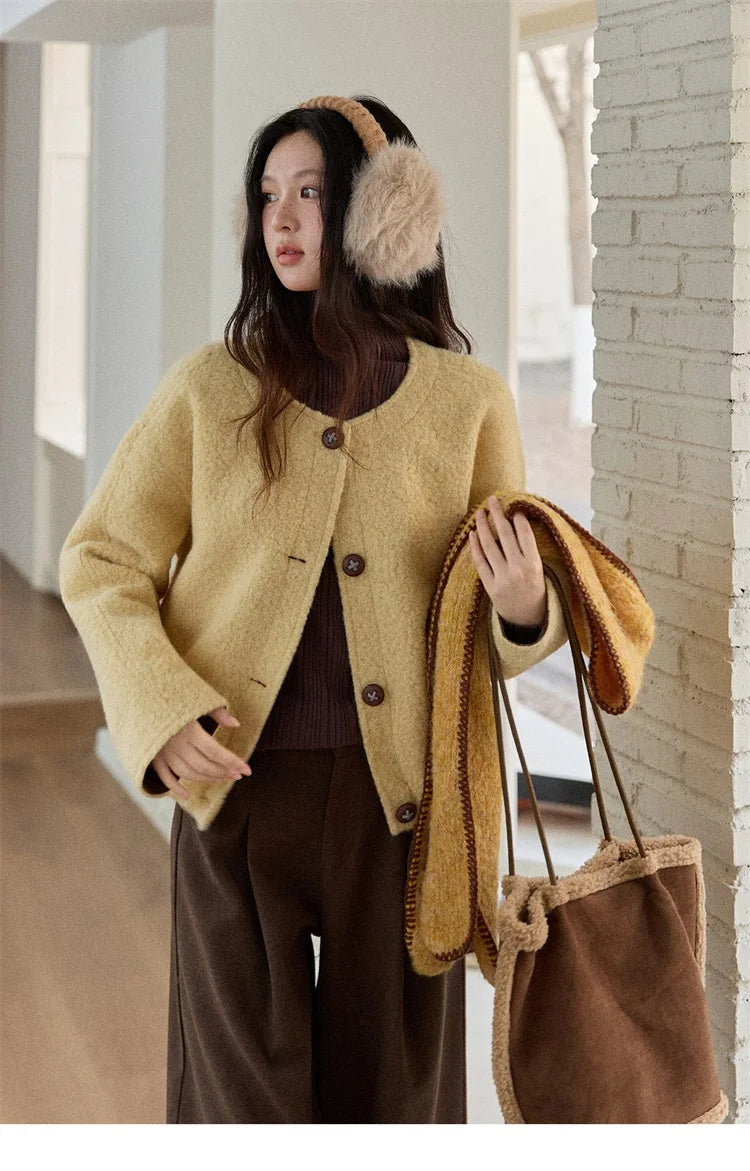MISHOW Women's Brown Jacket 2025 Winter Retro Warm Round Neck Wool Quilted Coat Commute Short Loose Thick Coat Woman MXE87W0935