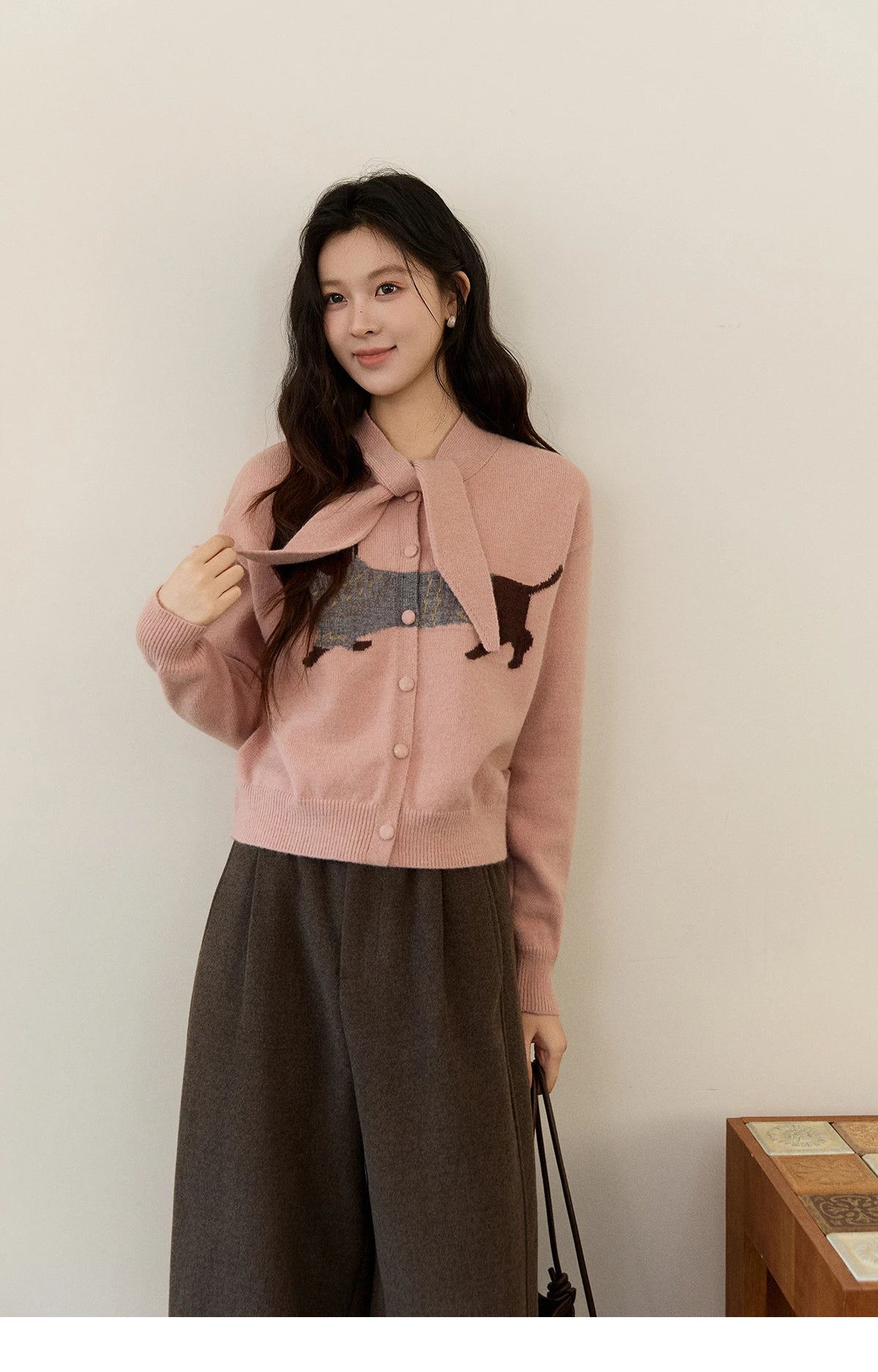 MISHOW Women's Pink Knit Cardigan 2025 Autumn Winter Dachshund Pattern Bow Collar Sweaters Single-breasted Loose Tops MXE94Z2997