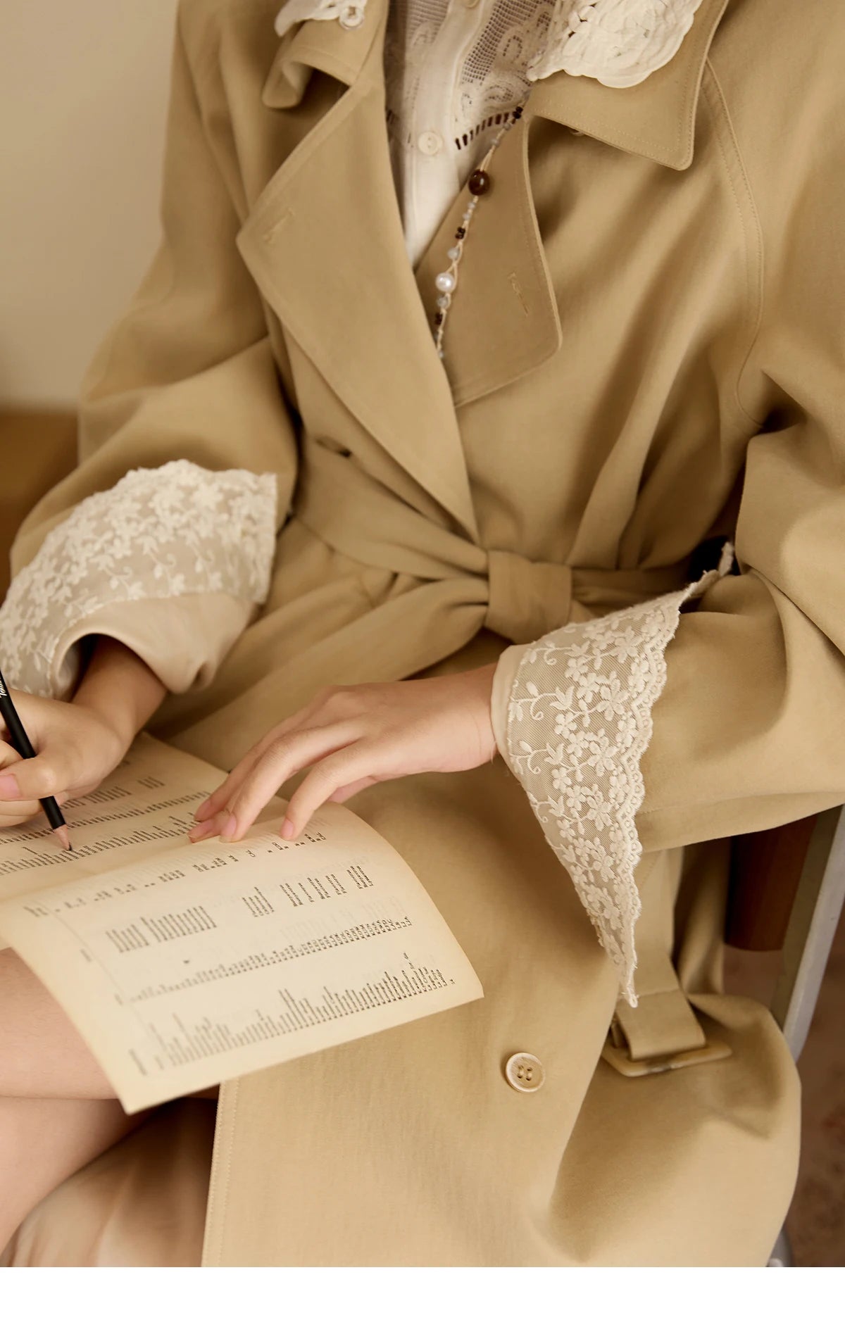 MISHOW Trench Coat Women 2025 Autumn Fashion Light Khaki Lace Long Windbreaker Jacket Long-sleeved Coat with Belt MXE45W0830