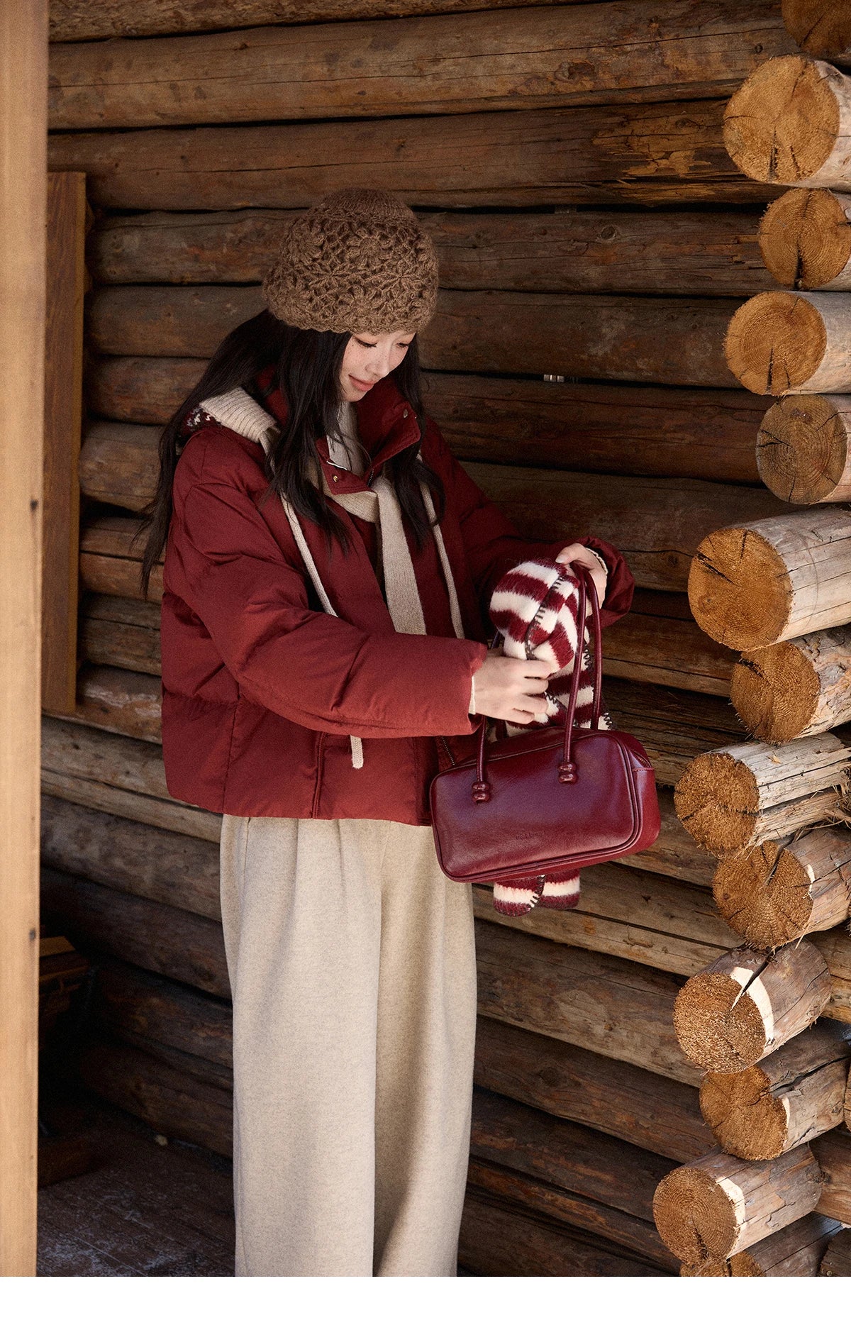 MISHOW Christmas Down Jacket with Jacquard Hat Winter 2025 90% White Duck Down Warm Coats Stand Neck Solid Down Coat MXE90Y0086