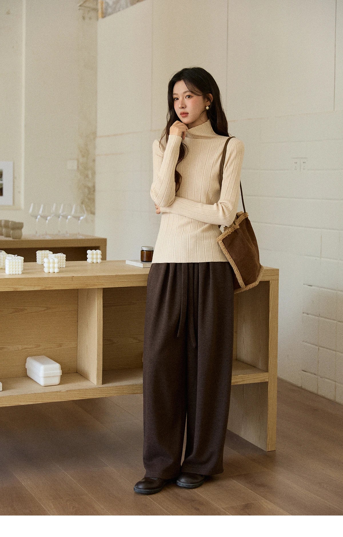 MISHOW Women's Sweet Knitted Lapel Collar Short Down Jacket 2025 Winter White Duck Down Single-Breasted Zipper Coat MXE94Y0094