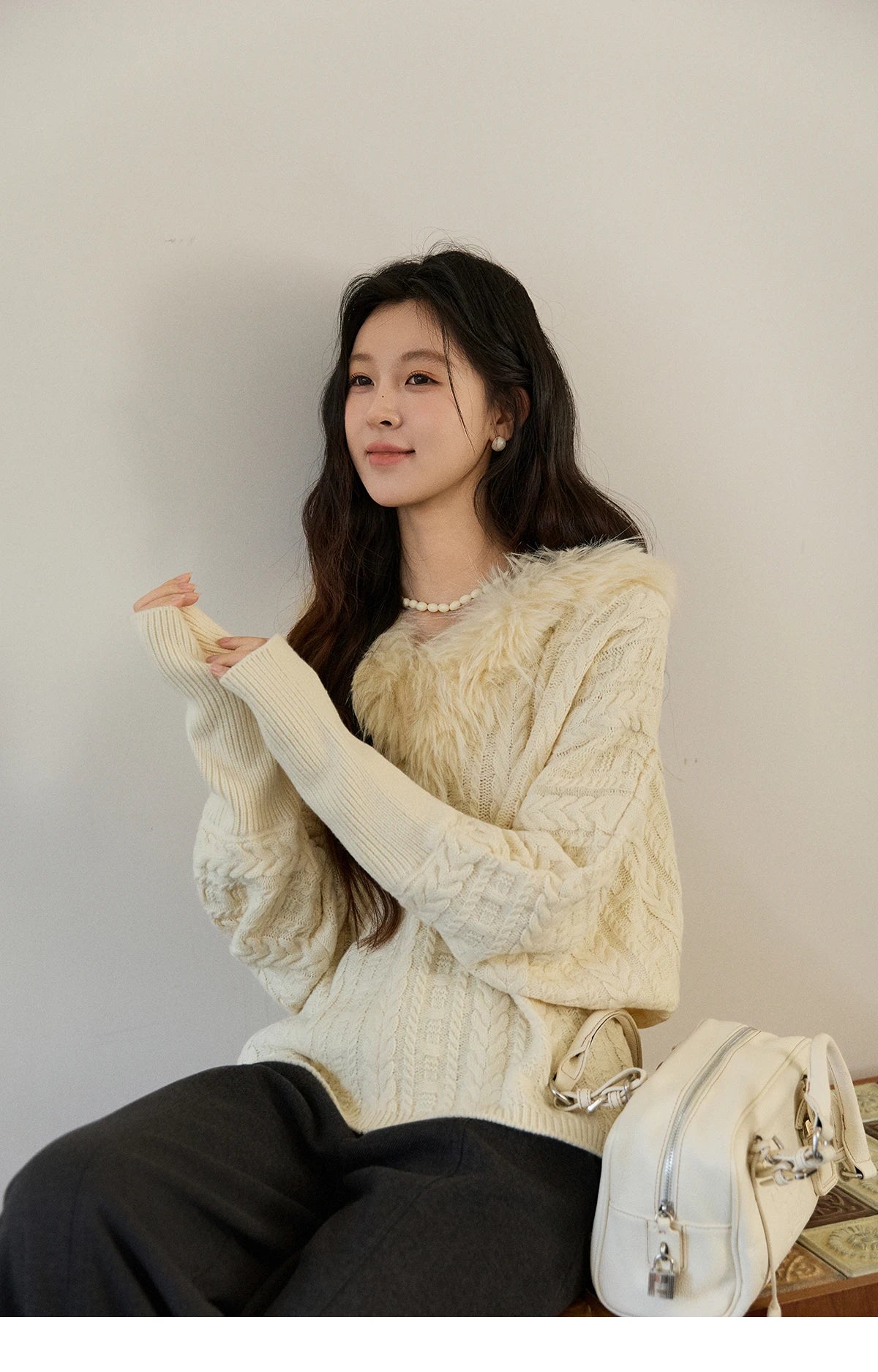 MISHOW Women's Batwing Sleeve KnittedSweater 2025 Winter Faux Fur Collar Cable Knit Puff Sleeve Warm Pullover Tops MXE94Z2985