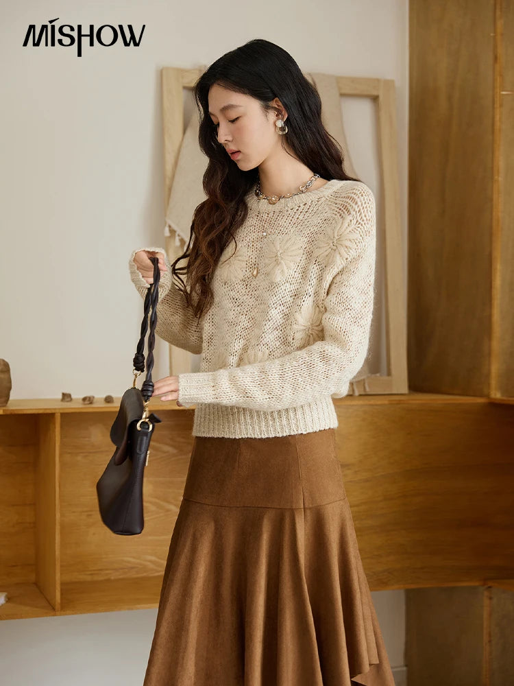 MISHOW Women's Hook Flower Wool Knitted Sweaters Autumn Apricot Wool Blend Loose Lazy Style Top Retro O-neck Sweaters MXE47Z2577