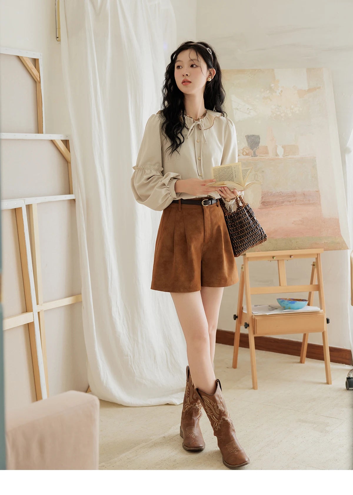 MISHOW Suede Shorts for Women Autumn 2024 High Waist A-line Slim Wide Leg Short Pants Solid Pleats Pants Side Pockets MXD44K0753