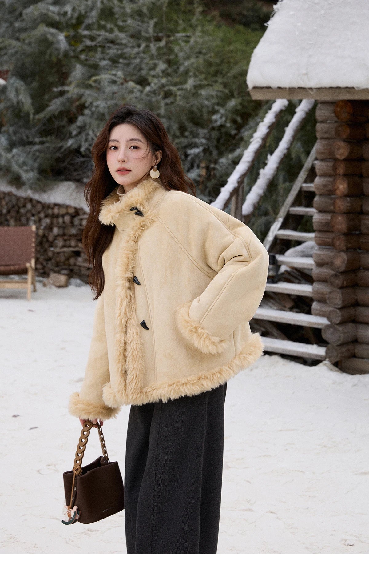 MISHOW Woman Yellow Jacket 2025 Warm Stand-up Collar Suede Coat Winter Shearling and Fur Trim Loose Thickened Coat MXE92W1017
