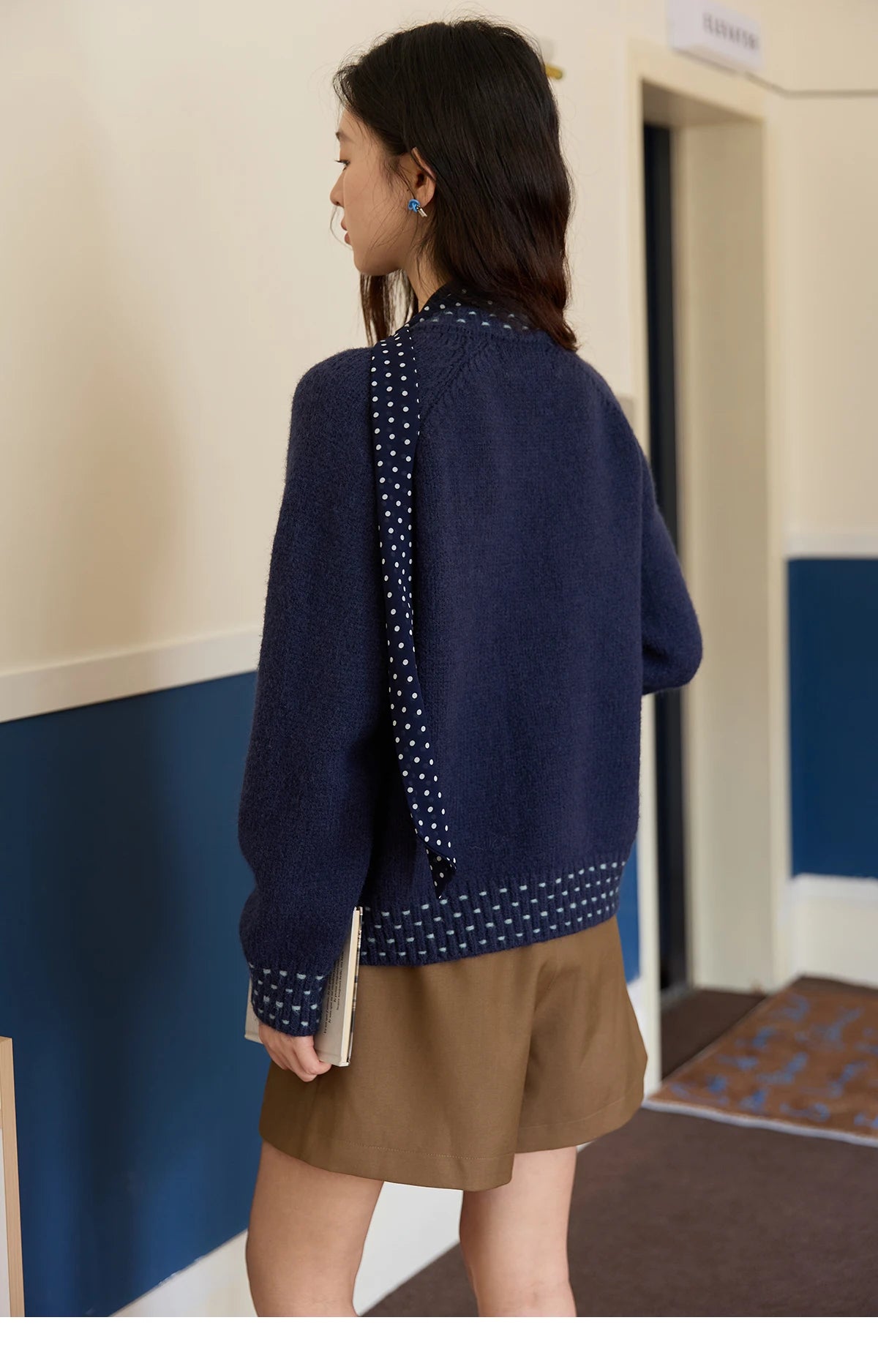 MISHOW Women's Cardigan 2025 Autumn Winter Yellow Cable Knit Cardigan Hand-Drawstring Design Commuter Short Jacket MXE47Z2566