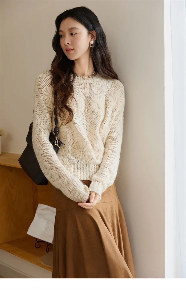 MISHOW Women's Hook Flower Wool Knitted Sweaters Autumn Apricot Wool Blend Loose Lazy Style Top Retro O-neck Sweaters MXE47Z2577