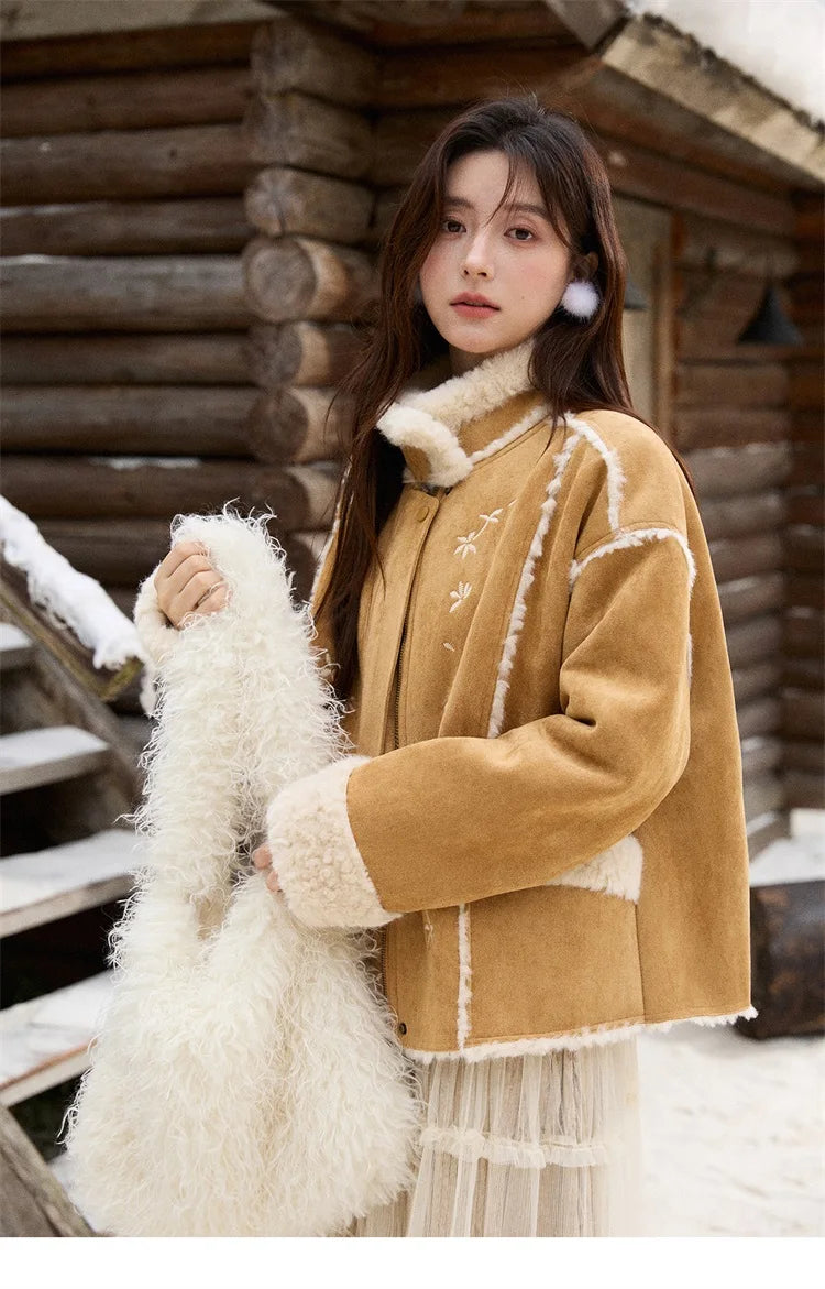 MISHOW Woman Elegant Jacktes 2025 Winter Floral Embroidered Fur Sheath Coat Retro Commute Plush Lapel Warm Short Coat MXE87W0918