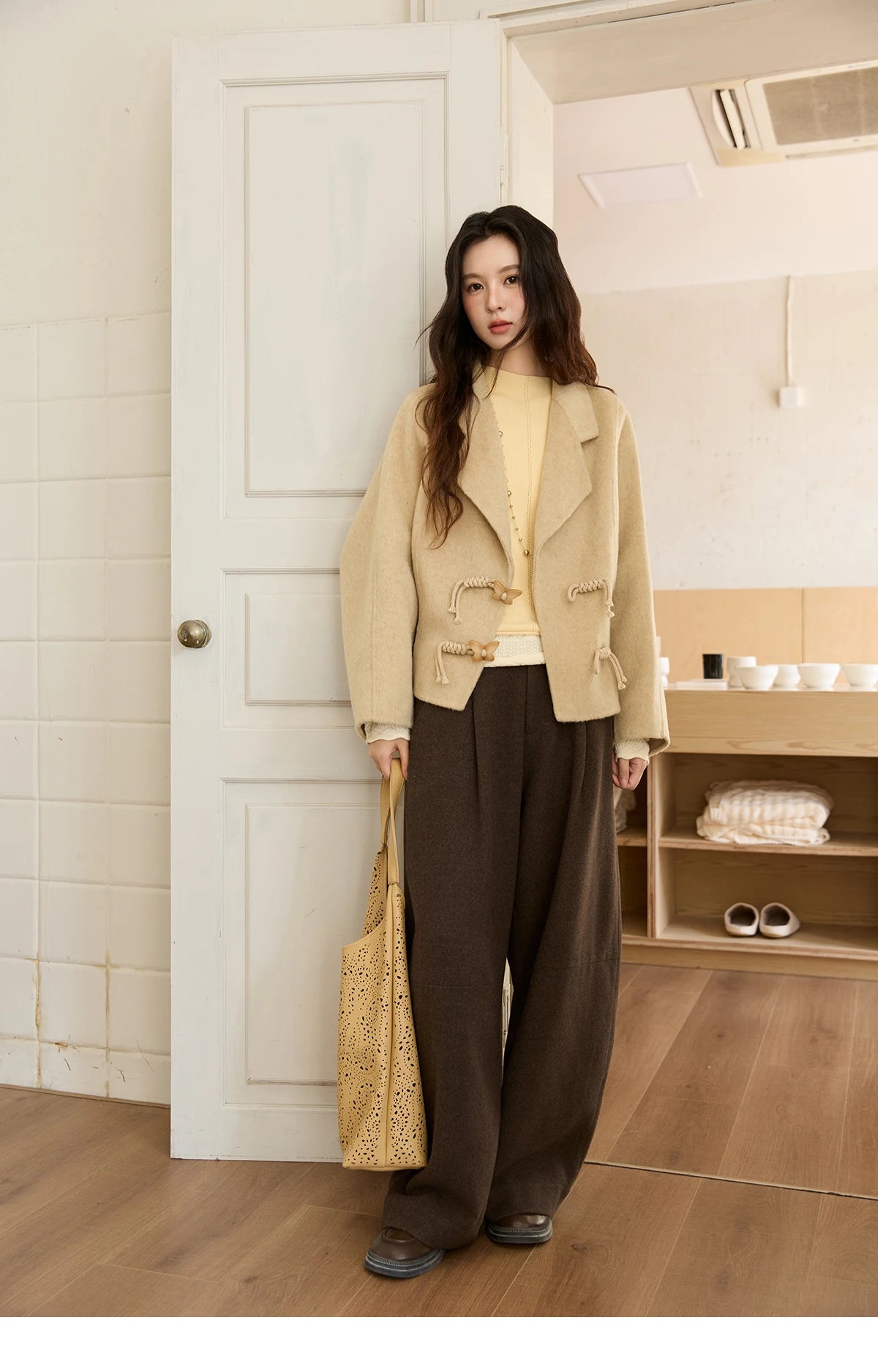 MISHOW 100%Wool Coat for Woman 2025 Winter Retro Apricot Double-faced Butterfly Button Coat Warm Long-sleeved Jacket MXE51W0887