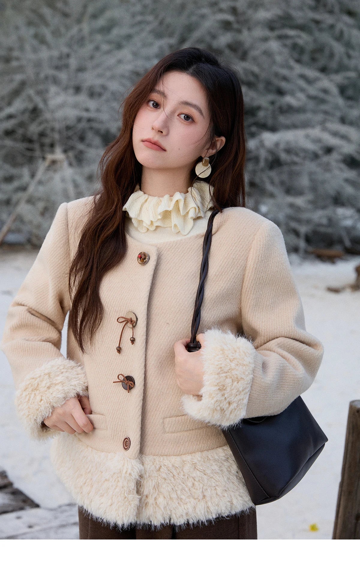 MISHOW Retro Apricot Wool Thickened Short Coat 2025 Winter Plush Splicing Coat Placket Vintage Handmade Buttons Coat MXE92W0998