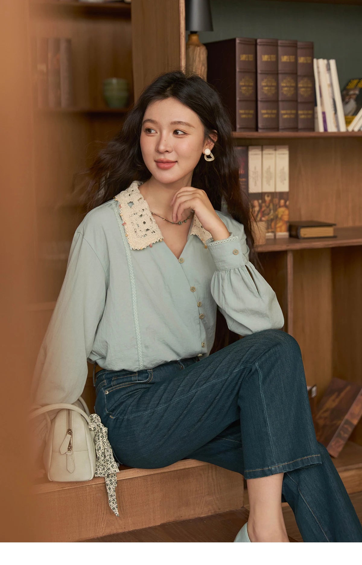 MISHOW Women's Linen Shirt 2025 Autumn Contrast Apricot Lapel Shirts Long Sleeve Curved Placket Tops Office Lady MXE43C2387