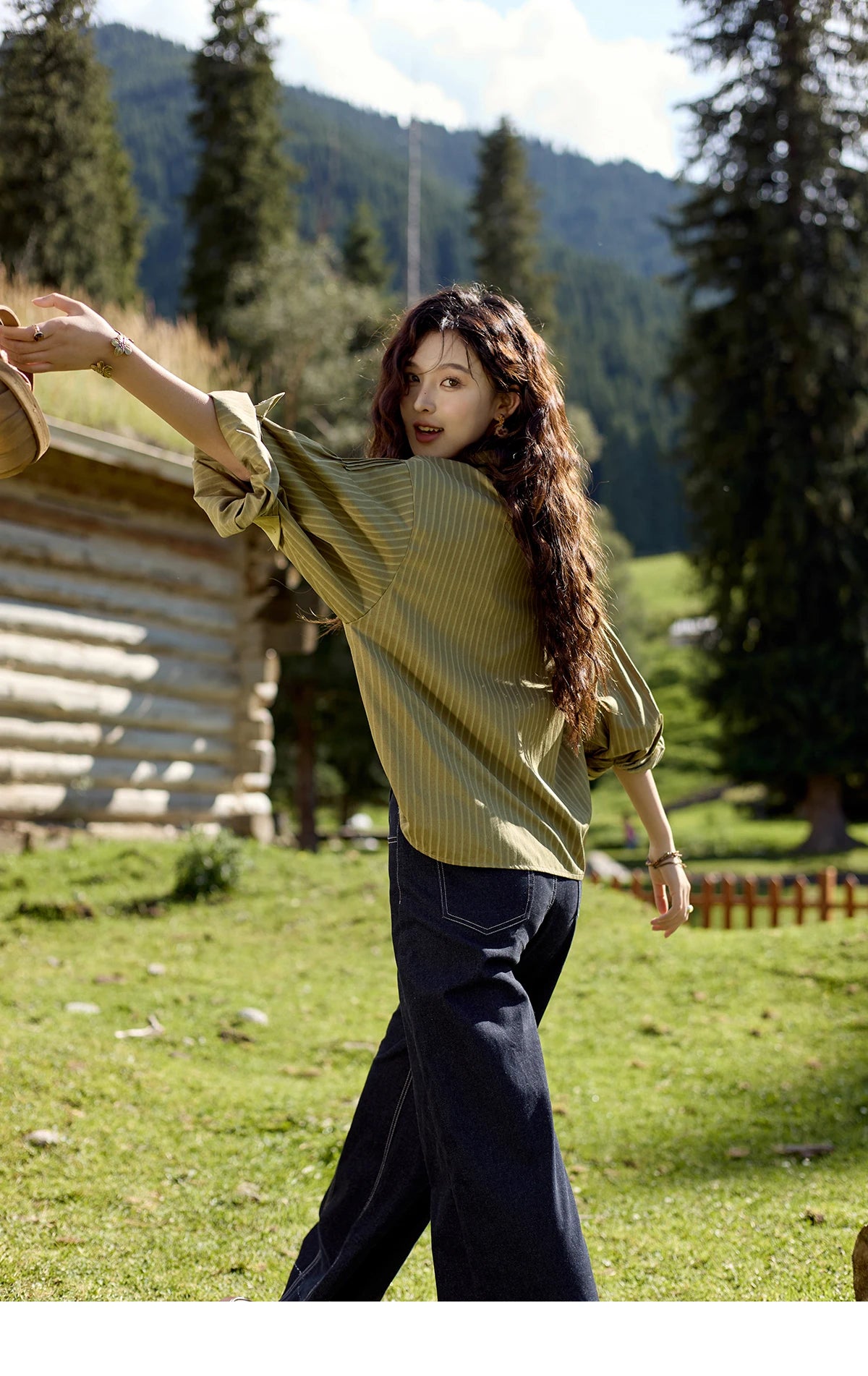 MISHOW Striped Casual Shirt for Women 2024 Autumn Retro Lapel Long Sleeve Top Contrasting Cuffs Shirts Office Lady MXD42C0301