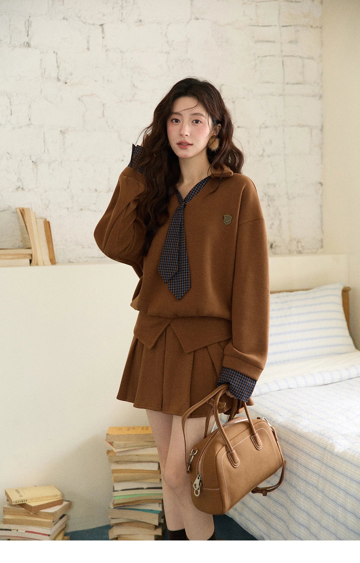 MISHOW Woman Skirt Suit 2025 Winter College Style Fake 2-piece Spliced Sweatshirt Pleated Skirt Casual Woman Sets MXE86T1447