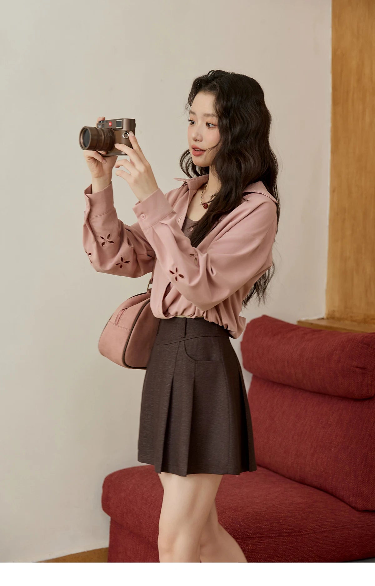 MISHOW Elegant Woman Blouse 2025 Autumn Loose Fitting Fake Two-piece Contrasting Color V-neck Tops Ladies Clothing	MXE45C2403