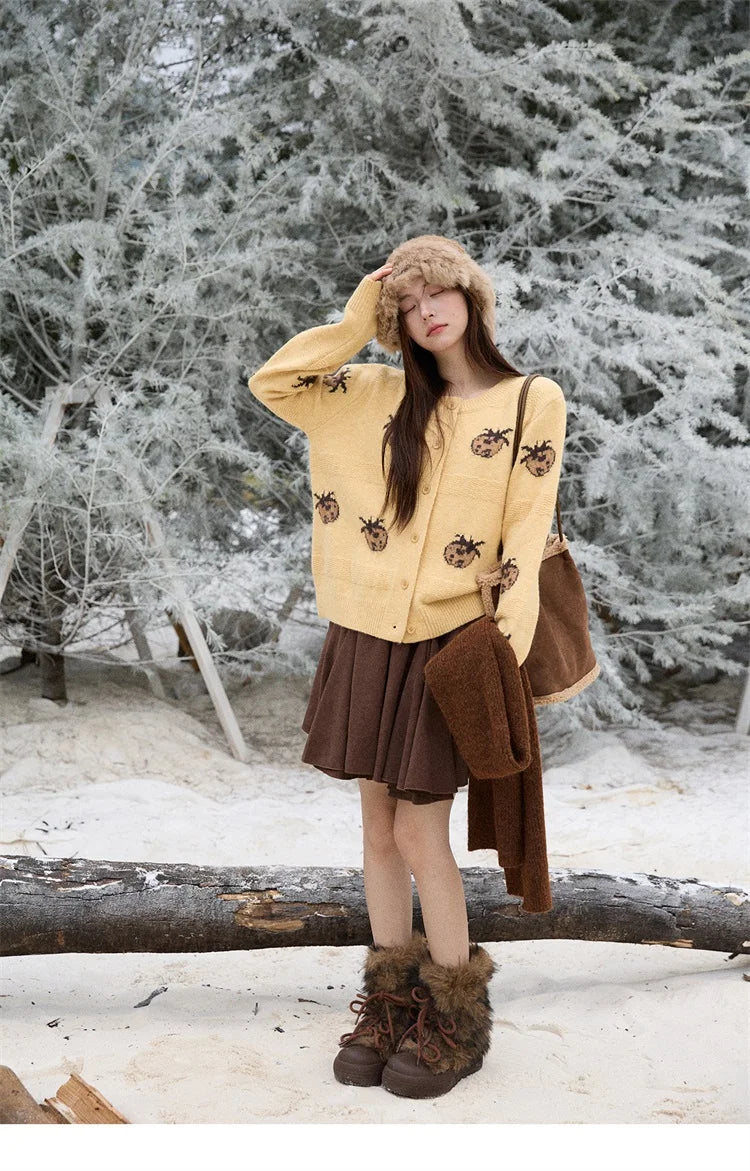 MISHOW Cardigan Women 2025 Autumn Winter Fashion Fuuny Pineapple Jacquard Round Neck Single-breasted Sweater Woman MXE87Z2752