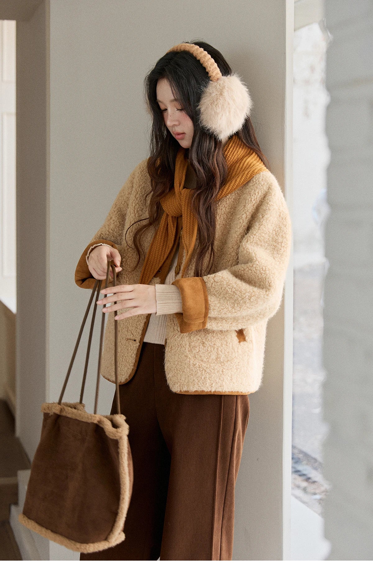 MISHOW Lamb Wool Jacket with Color Blocking Knitted Shawl for Women Winter 2025 Warm Thickened Fur One-piece Coats MXE91W0969