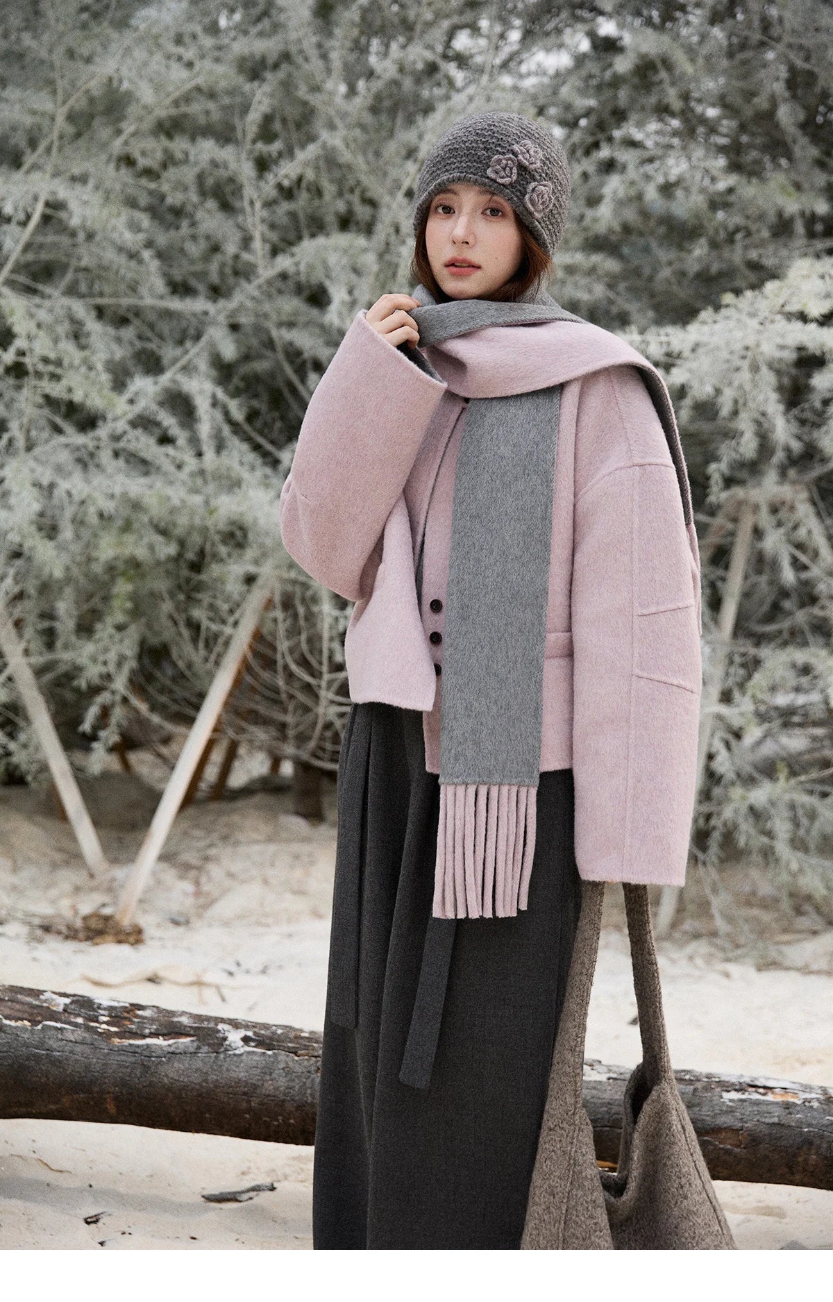 MISHOW Women's Tweed Wool Double-Faced Short Coat with Scarf 2025 Winter Loose Warm Outerwear O-neck Coat Office Lady MXE86W0977