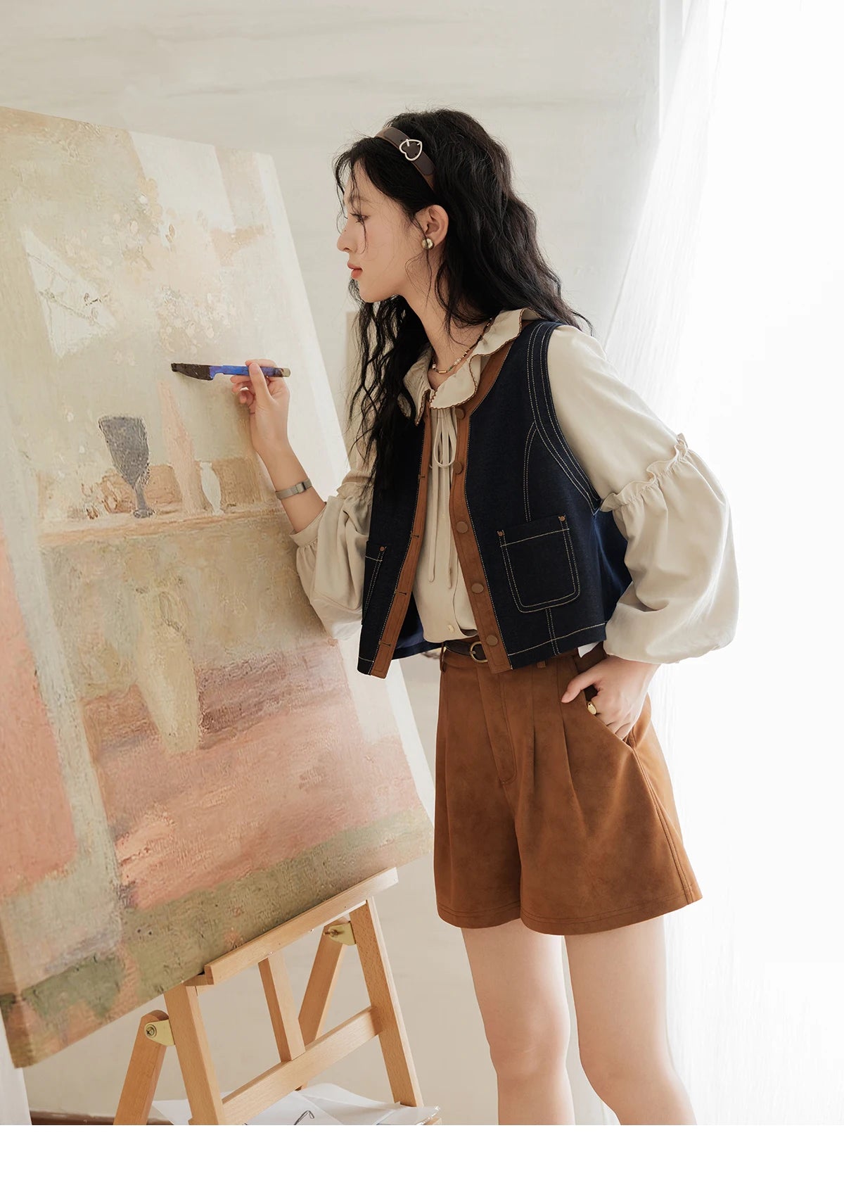 MISHOW Suede Shorts for Women Autumn 2024 High Waist A-line Slim Wide Leg Short Pants Solid Pleats Pants Side Pockets MXD44K0753