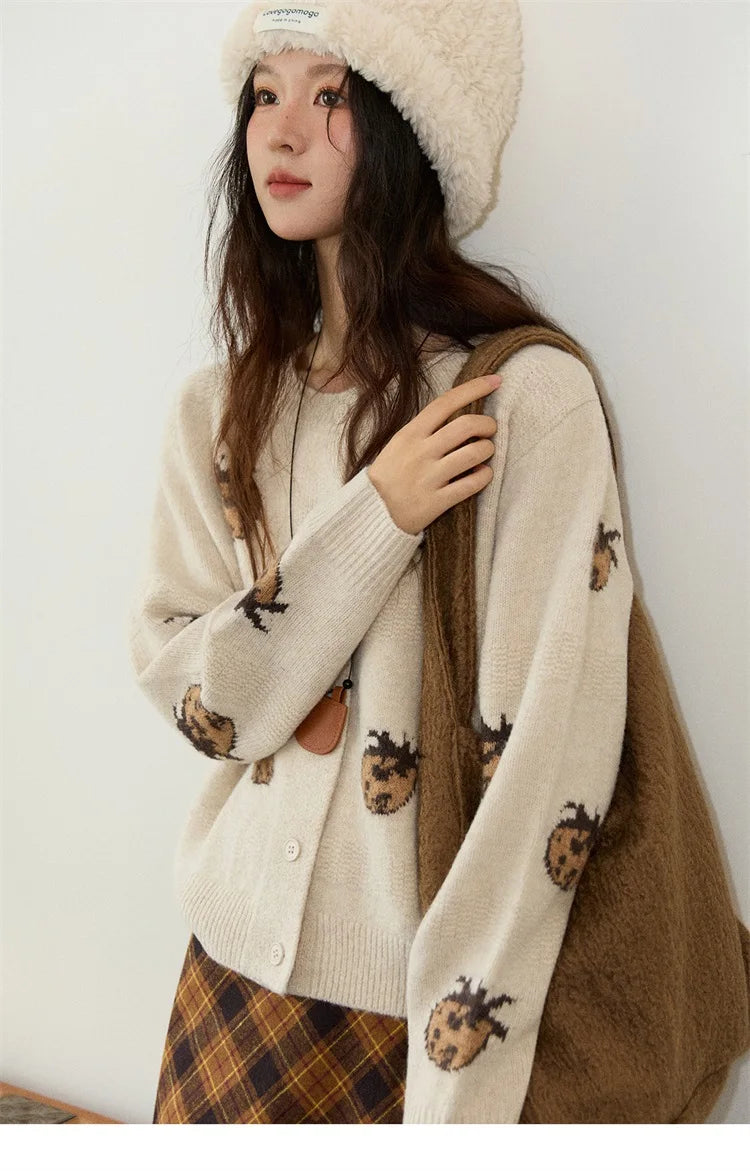 MISHOW Cardigan Women 2025 Autumn Winter Fashion Fuuny Pineapple Jacquard Round Neck Single-breasted Sweater Woman MXE87Z2752