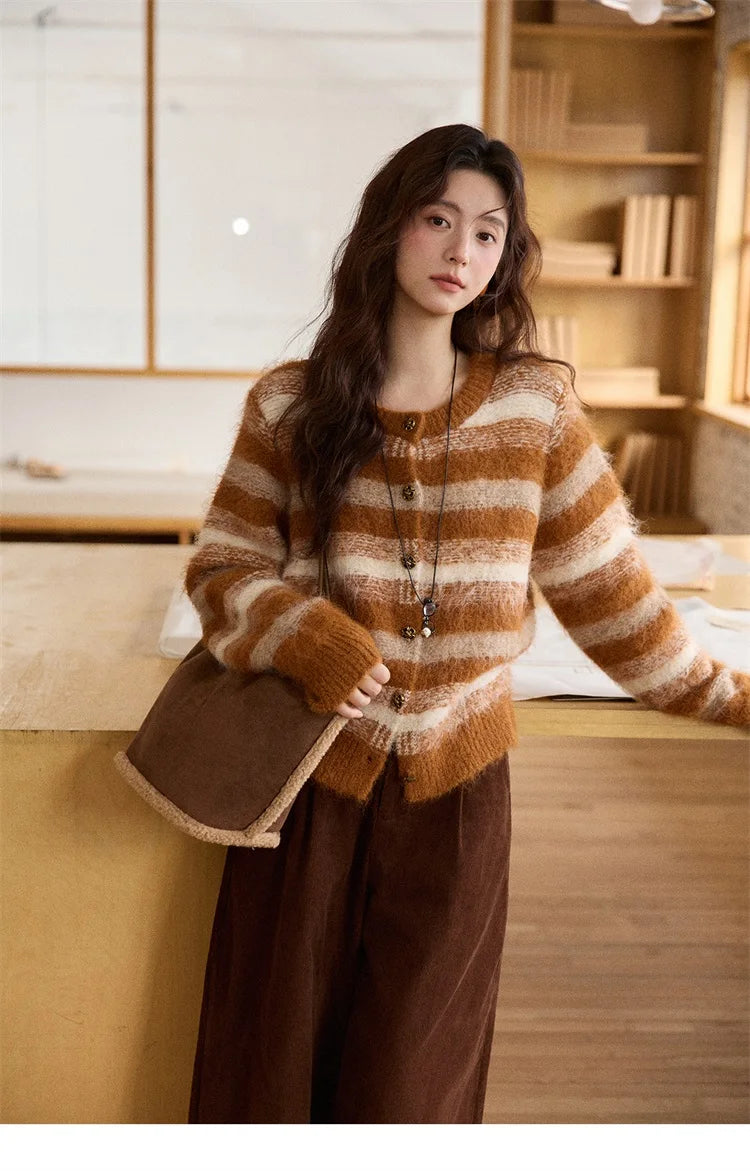 MISHOW Women's Cardigan Wool 2025 Winter Retro Striped Round Neck Long Sleeved Knitted Top Warm Comfortable Cardigan MXE87Z2723