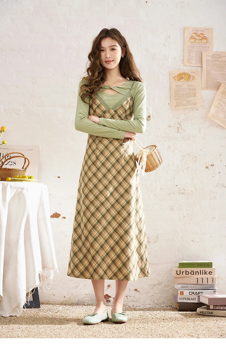 MISHOW Hollow Knitted T-shirt Plaid Contrast Straight Tube Suspender Midi Dress Separately Women 2024 Office Lady MXD14L1679