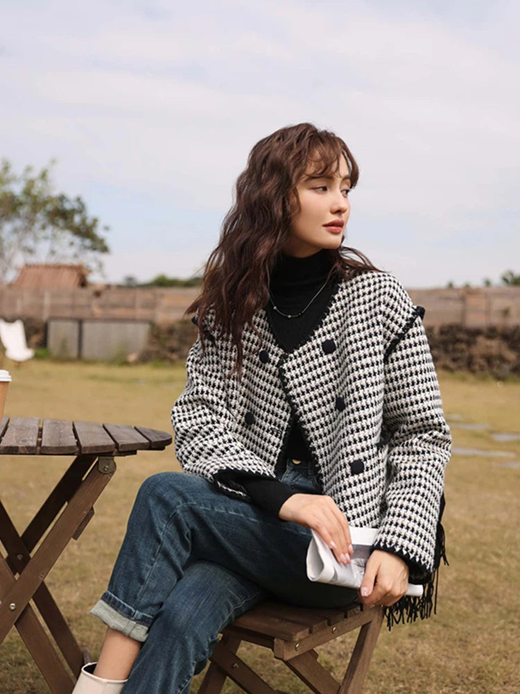 MISHOW Elegant Plaid Wool Blend Short Coat for Women 2024 Autumn Winter Jackets Female Warm Fashion New Outerwears MXB42W0479