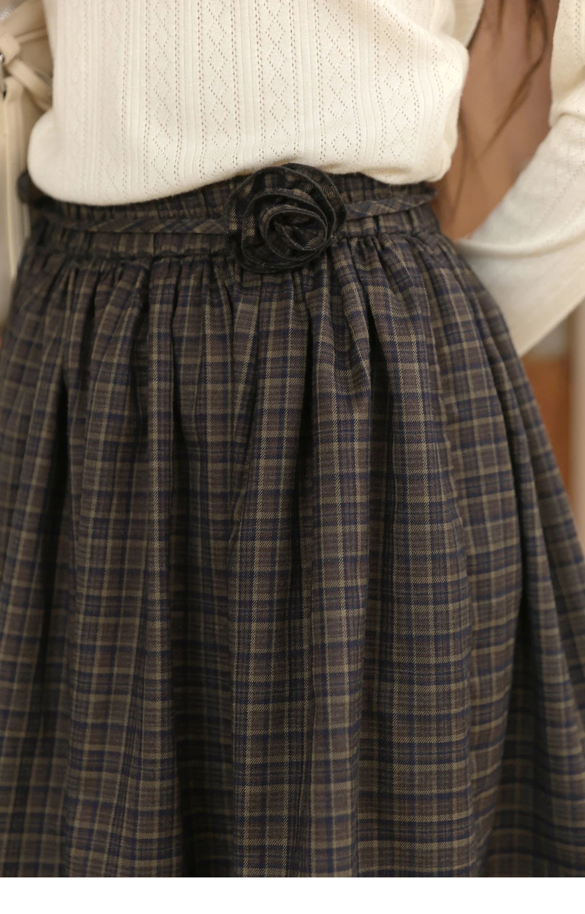 MISHOW Green Plaid Short Skirt Autumn Handmade Flower Tie Brushed Fabric Skirt Elastic Waist Hem Splic Lace Skirts MXE44B2407