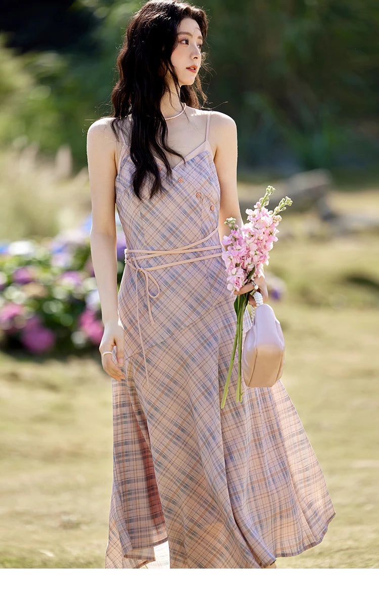 MISHOW Plaid Strap Dress for Women Spring 2025 French V-neck Sleeveless Dress Slim Lace-up Waist Camisole Dresses MXE11L2088