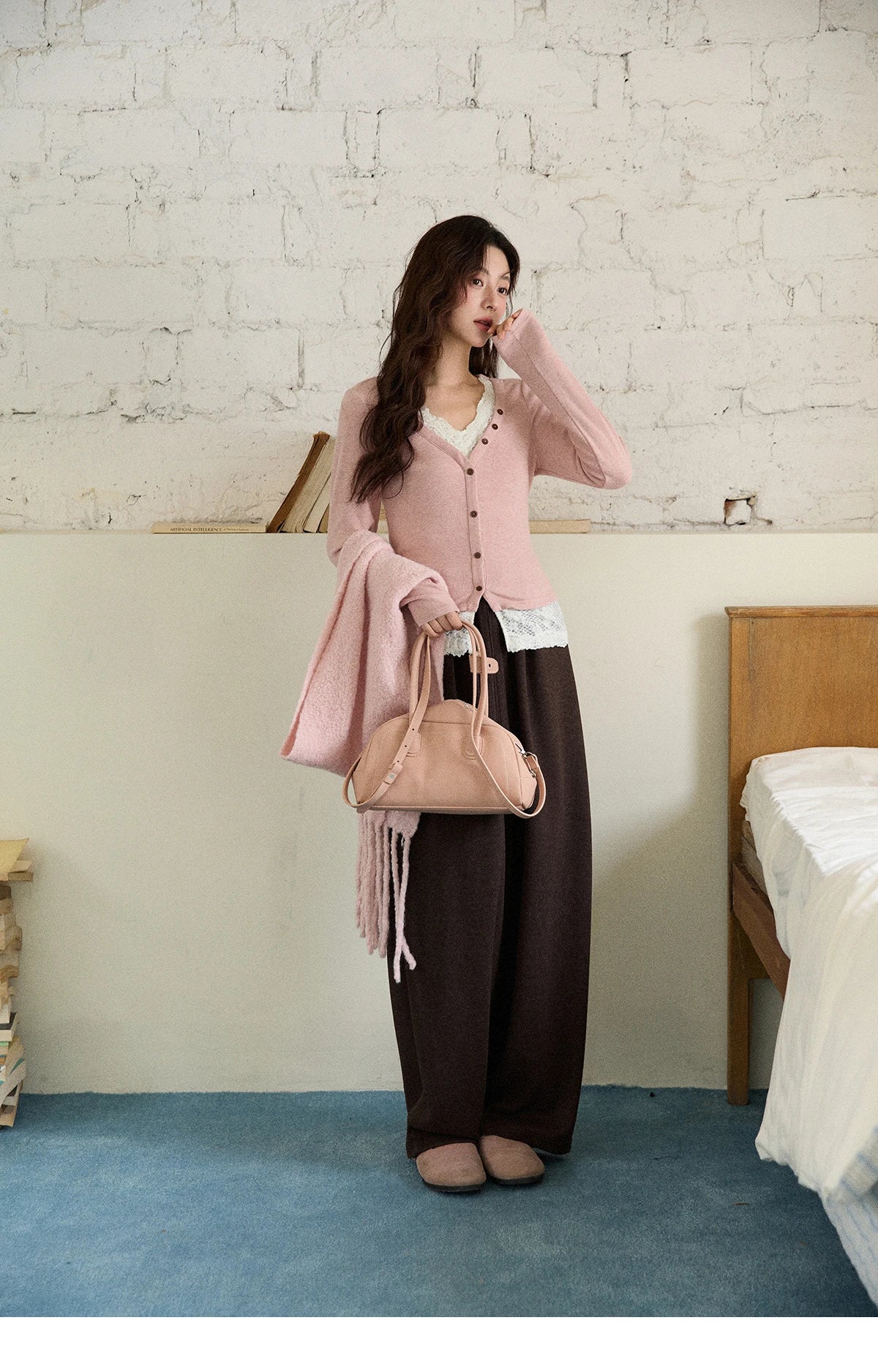 MISHOW Long Sleeve Tops for Woman 2025  Autumn Winter Sweet Gentle V-neck Top with Lace Trim Commute Slim Knit Top  MXE86Z2673