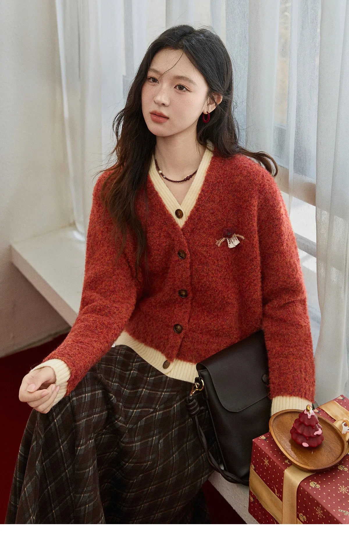 MISHOW Christmas Women’s Knitwear Cardigan Winter 2025 Faux Fur Tops V-neck Warm Sweater Fake Two Contrasting Sweater MXE91Z2777