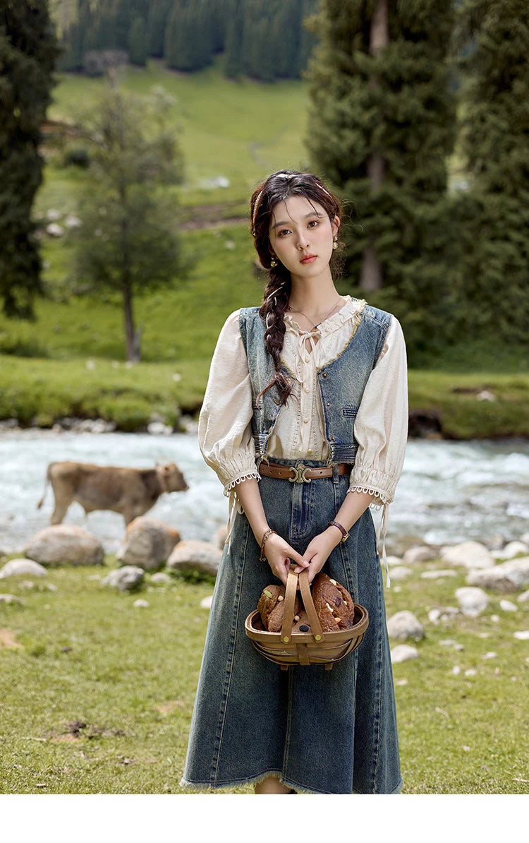 MISHOW Retro Blue Denim Vest Coat 2024 Autumn Sleeveless V Neck Hem Tassels Coat Female Single Breasted Casual Top MXD41W0387