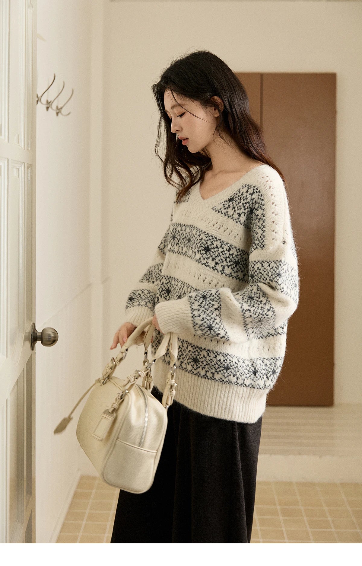 MISHOW Women's Fair Isle Knitted Sweater 2025 Winter V-neck Wool Blend Casual Tops Removable Hood Warm Loose Sweaters MXE94Z2979